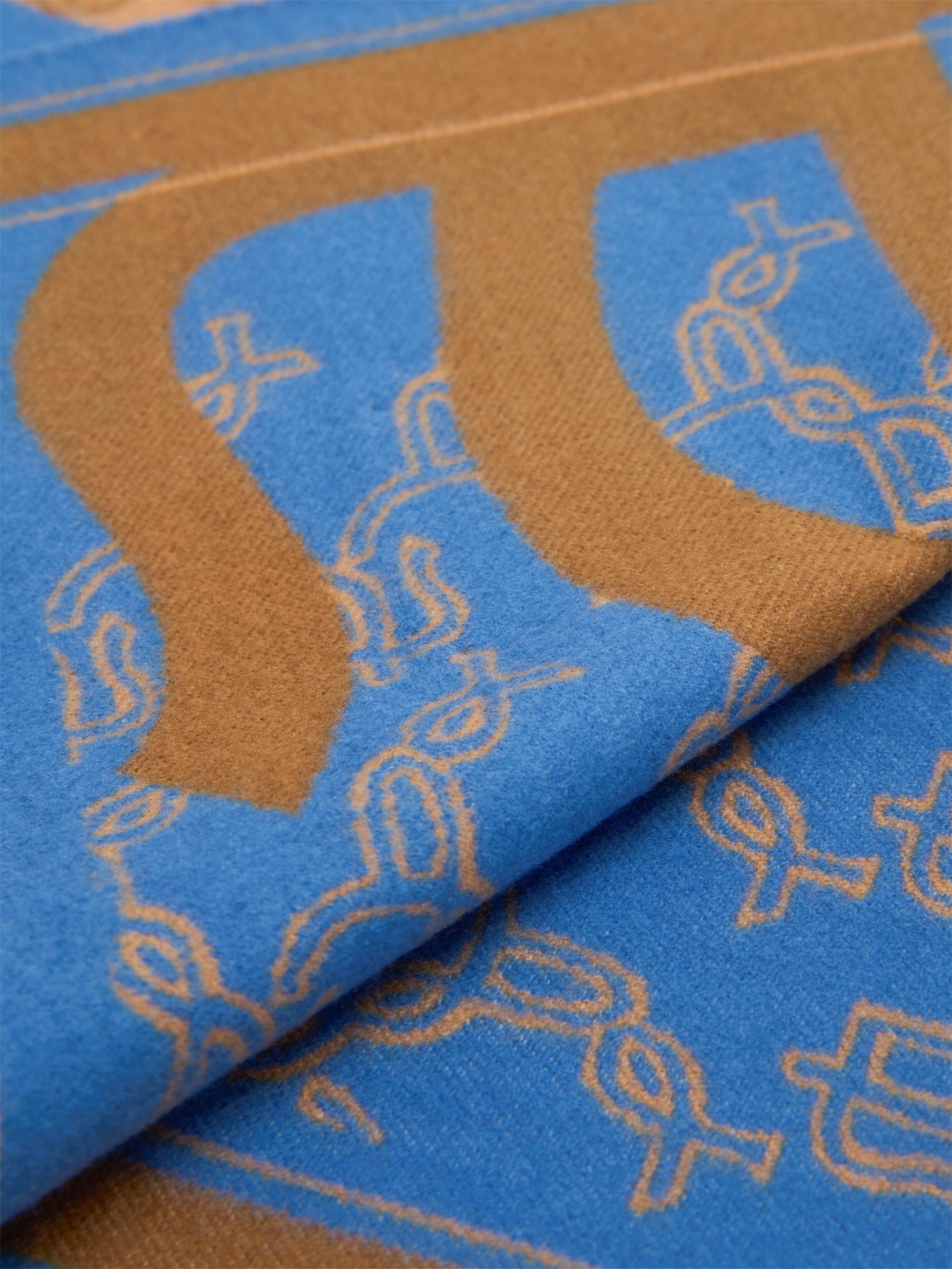 EP YAYING Double-Sided Silk Velvet Scarf