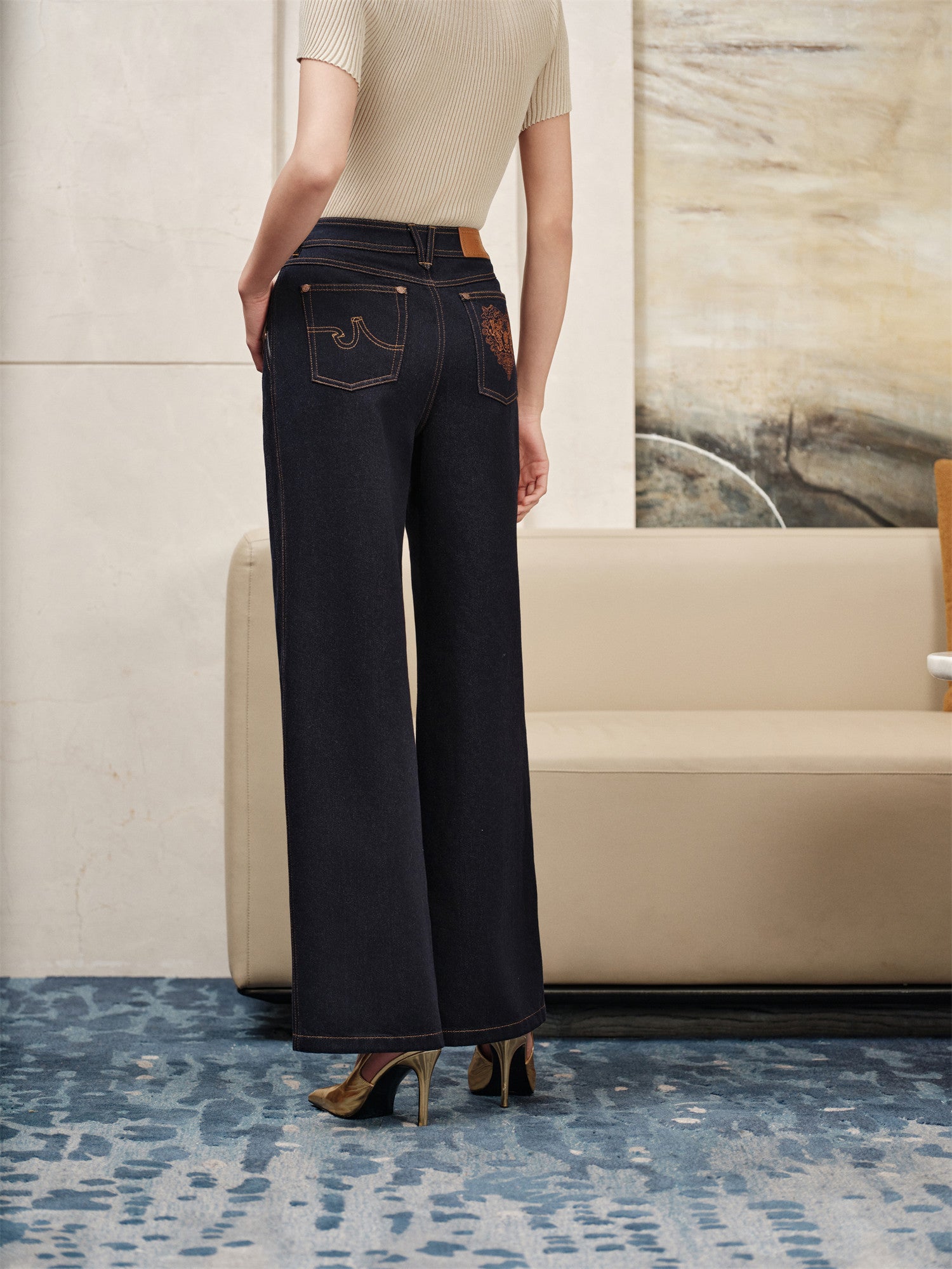 YAYING Straight-Leg Embroidered Jeans