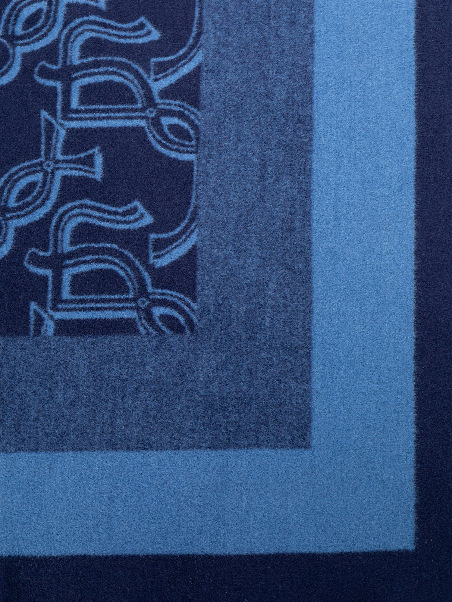 EP YAYING Double-Sided Silk Velvet Shawl