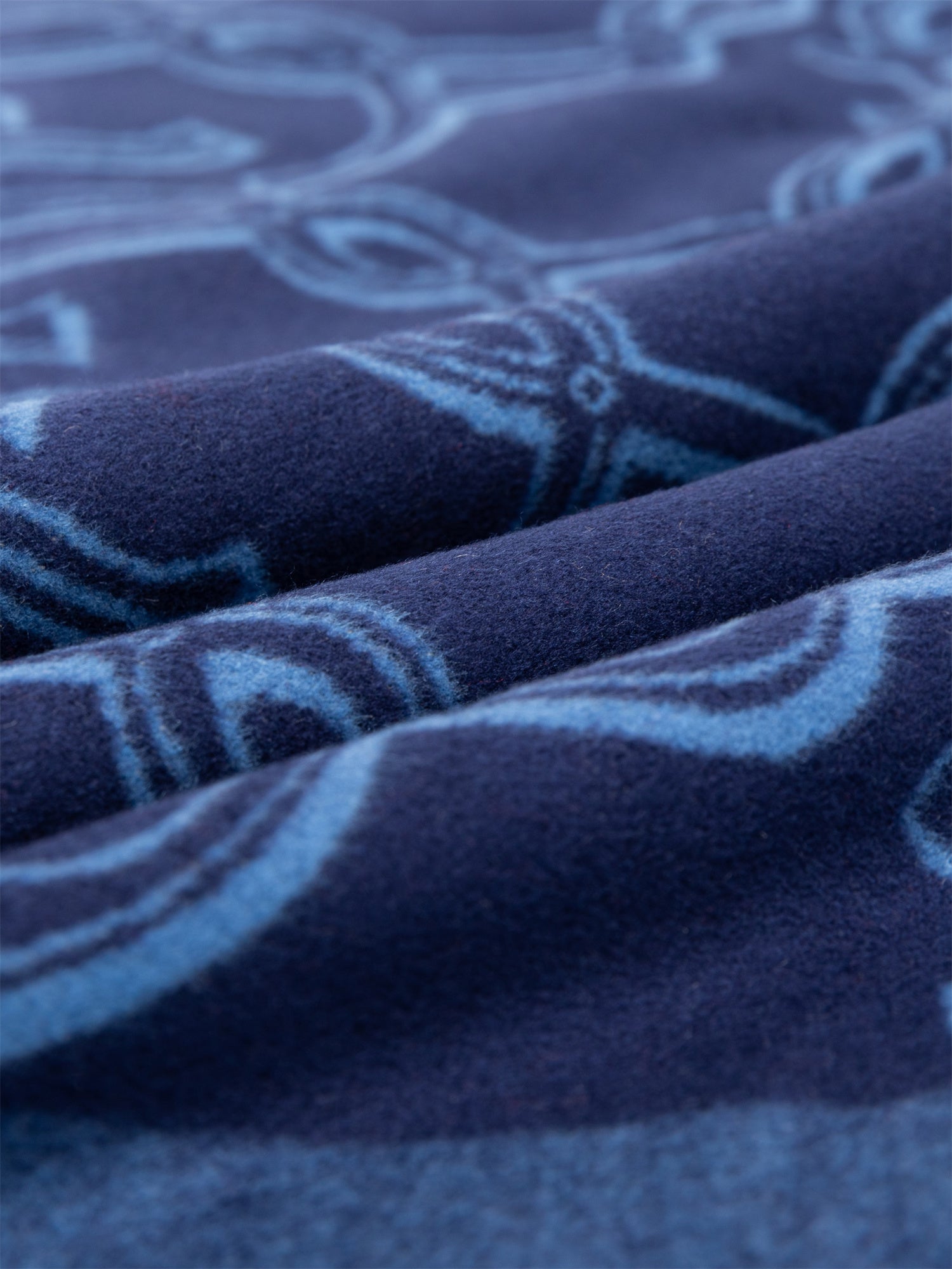 EP YAYING Double-Sided Silk Velvet Shawl