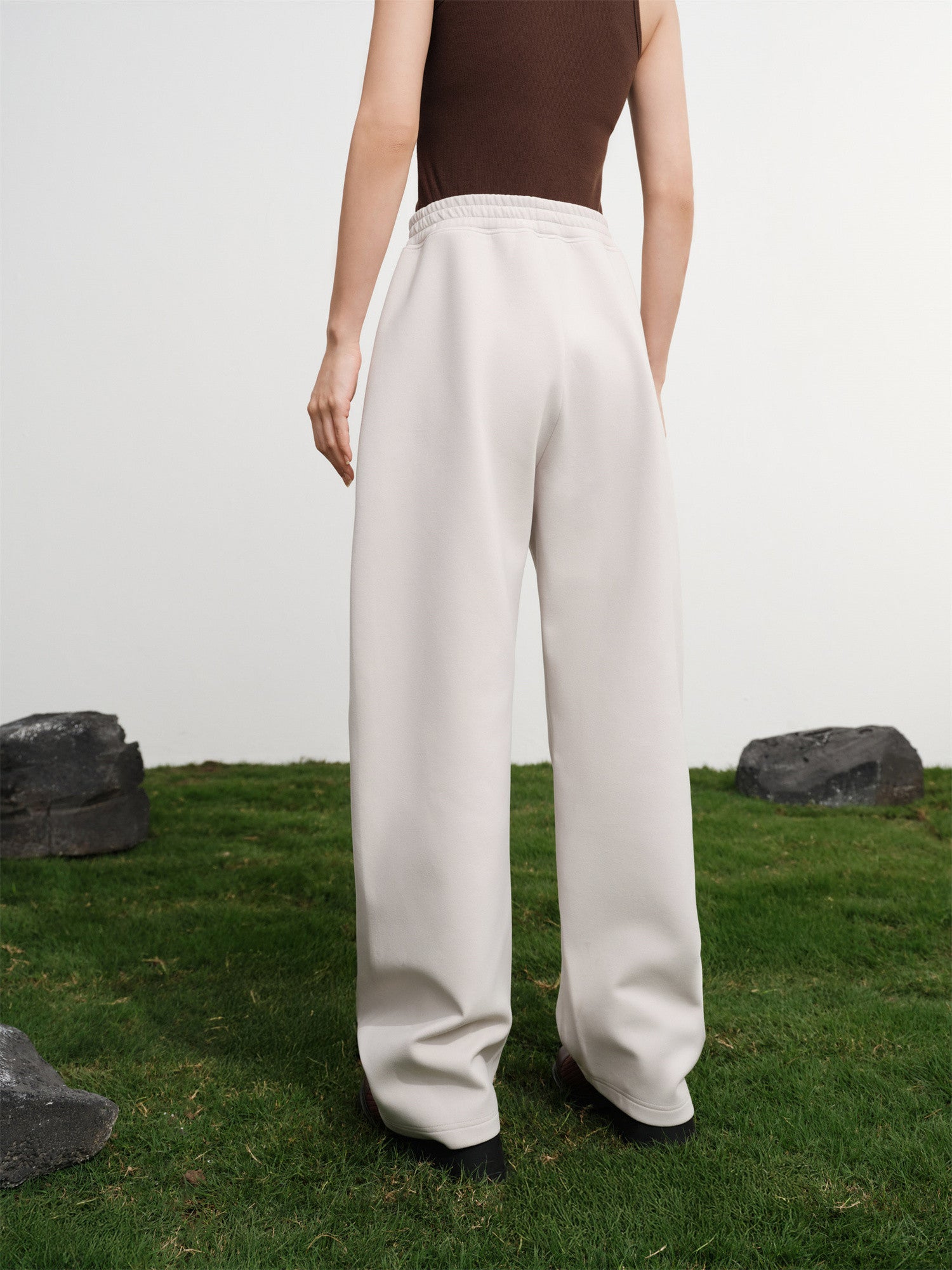 EP YAYING High-Waisted Sporty Tapered Pants EGKIA6419AM