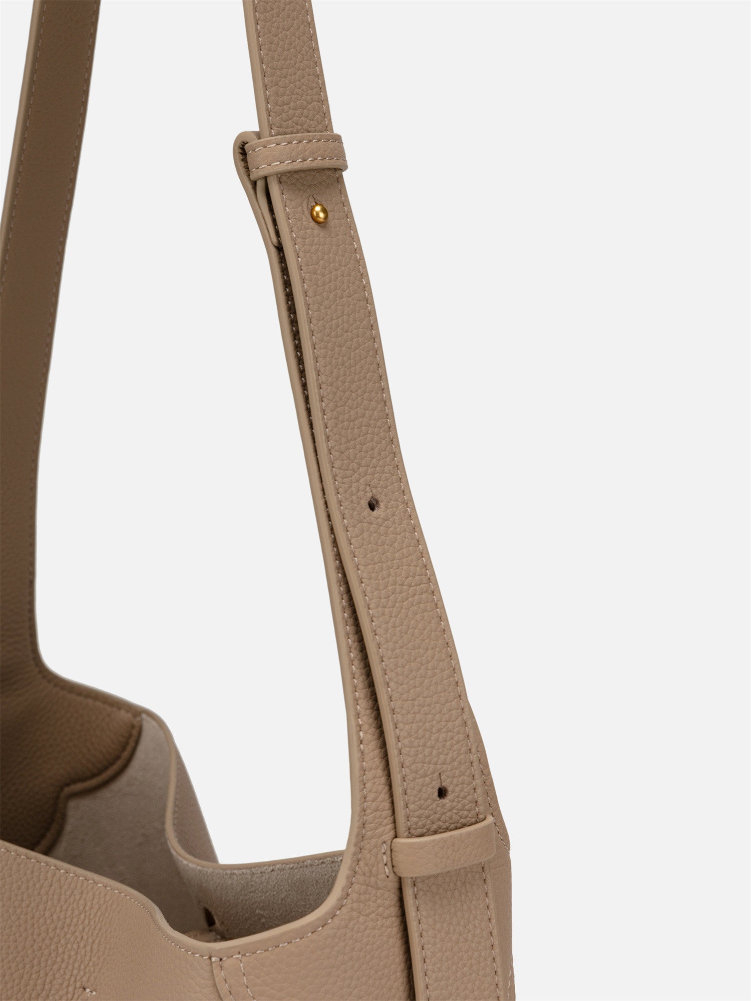 EP YAYING Ru Yi Cloud-Shoulder Bucket Bag EAKALB003AC