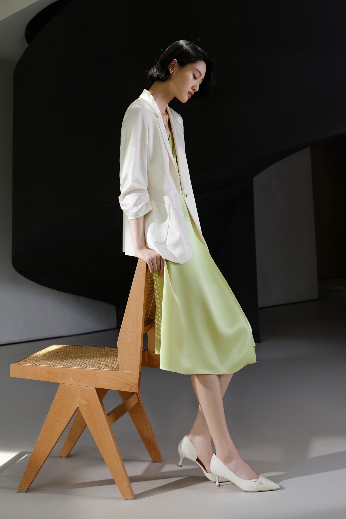 EP YAYING Elegance Pearl Hollow High Heels