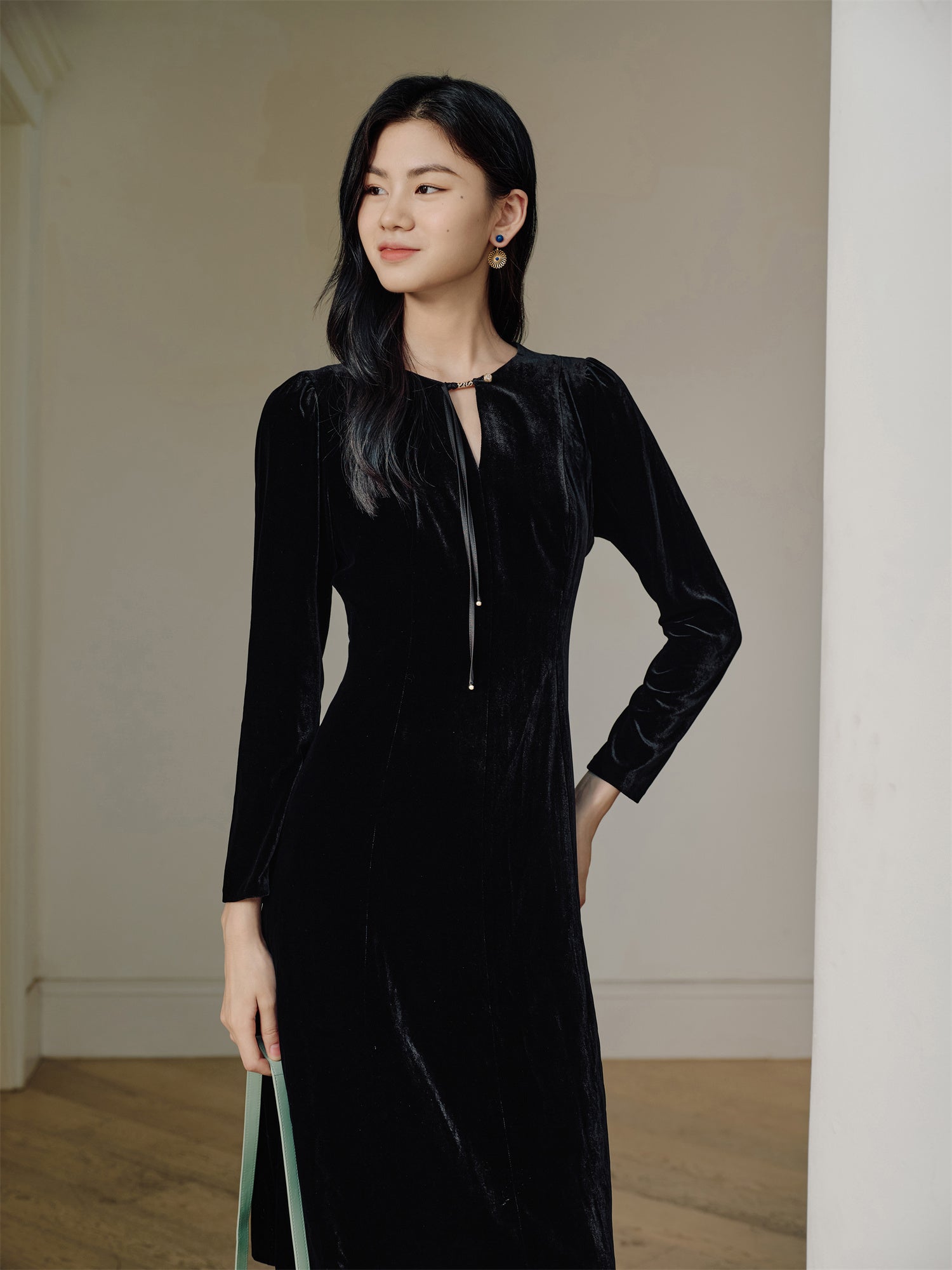 EP YAYING Silk Velvet Little Black Dress