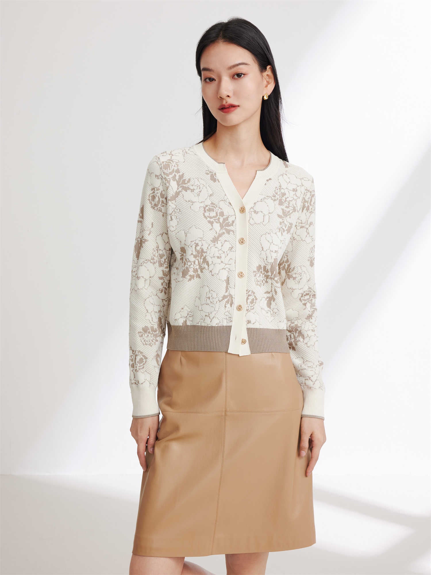 EP YAYING Peony Jacquard Knit Sweater
