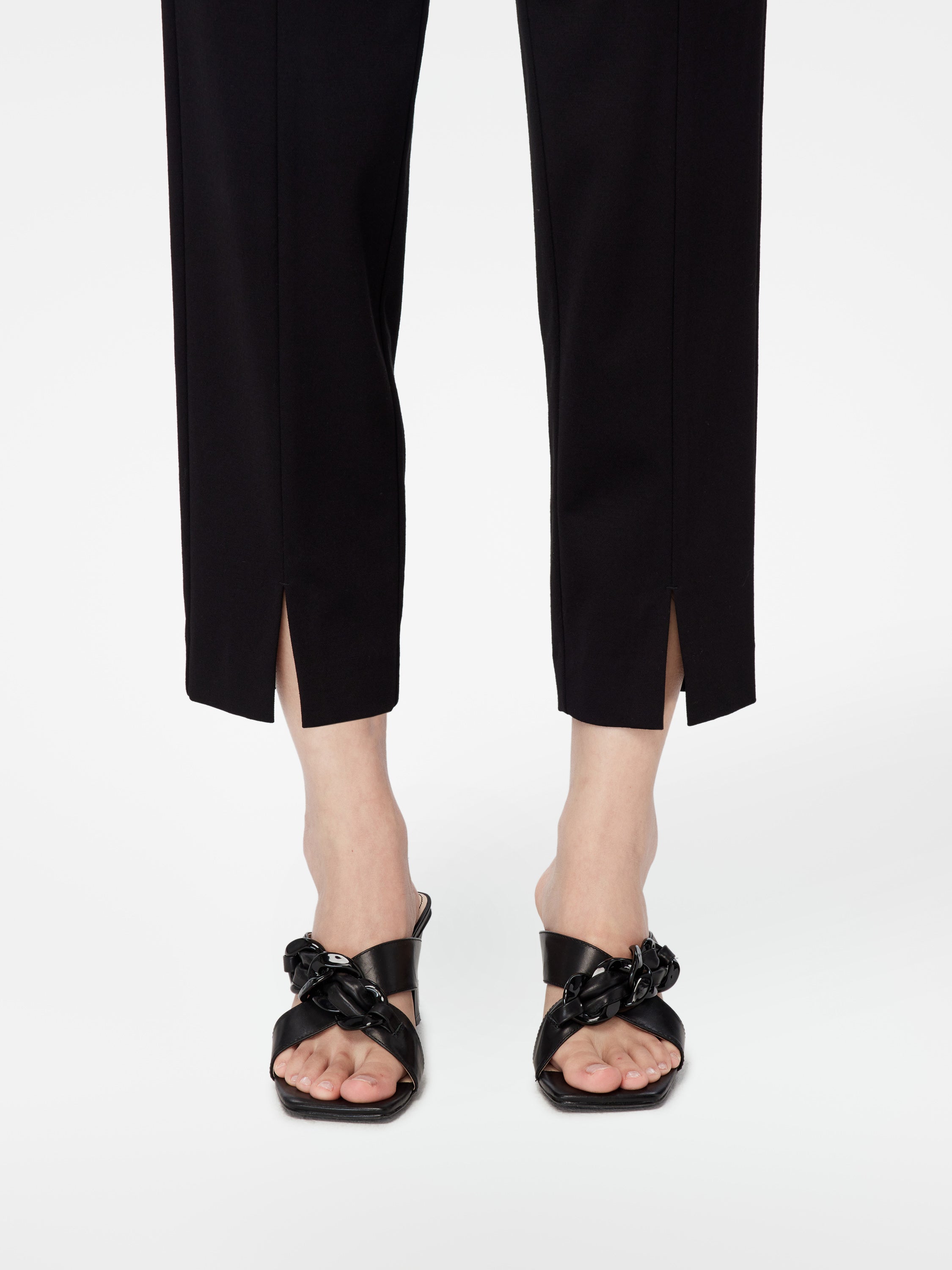 EP YAYING BLACK PANTS