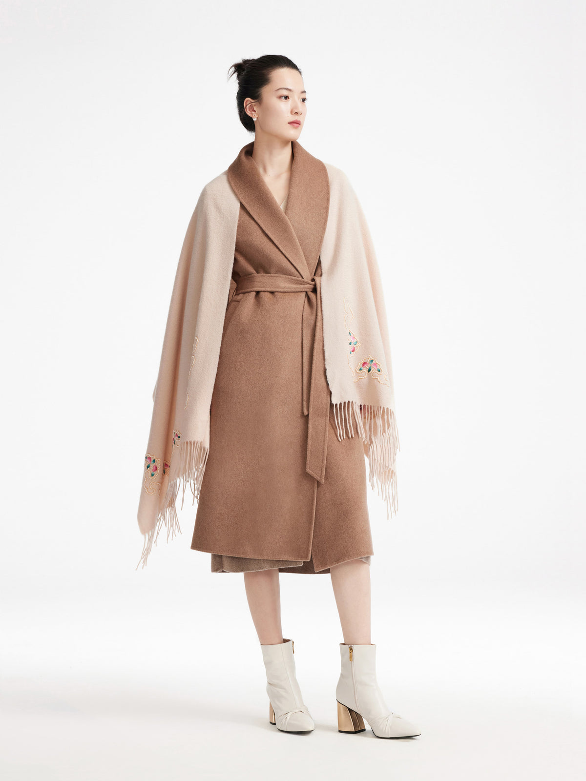 EP YAYING High Value Logo Scarf