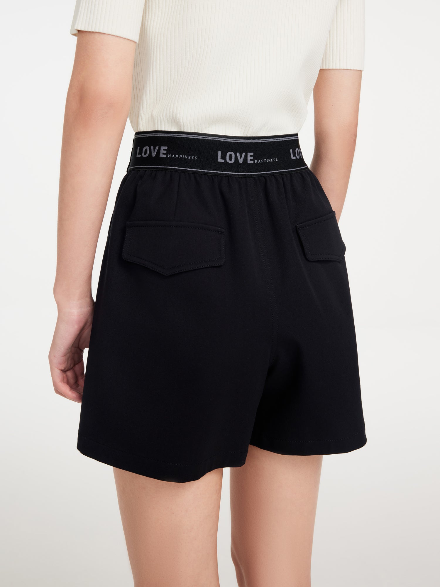 EP YAYING Sporty Shorts