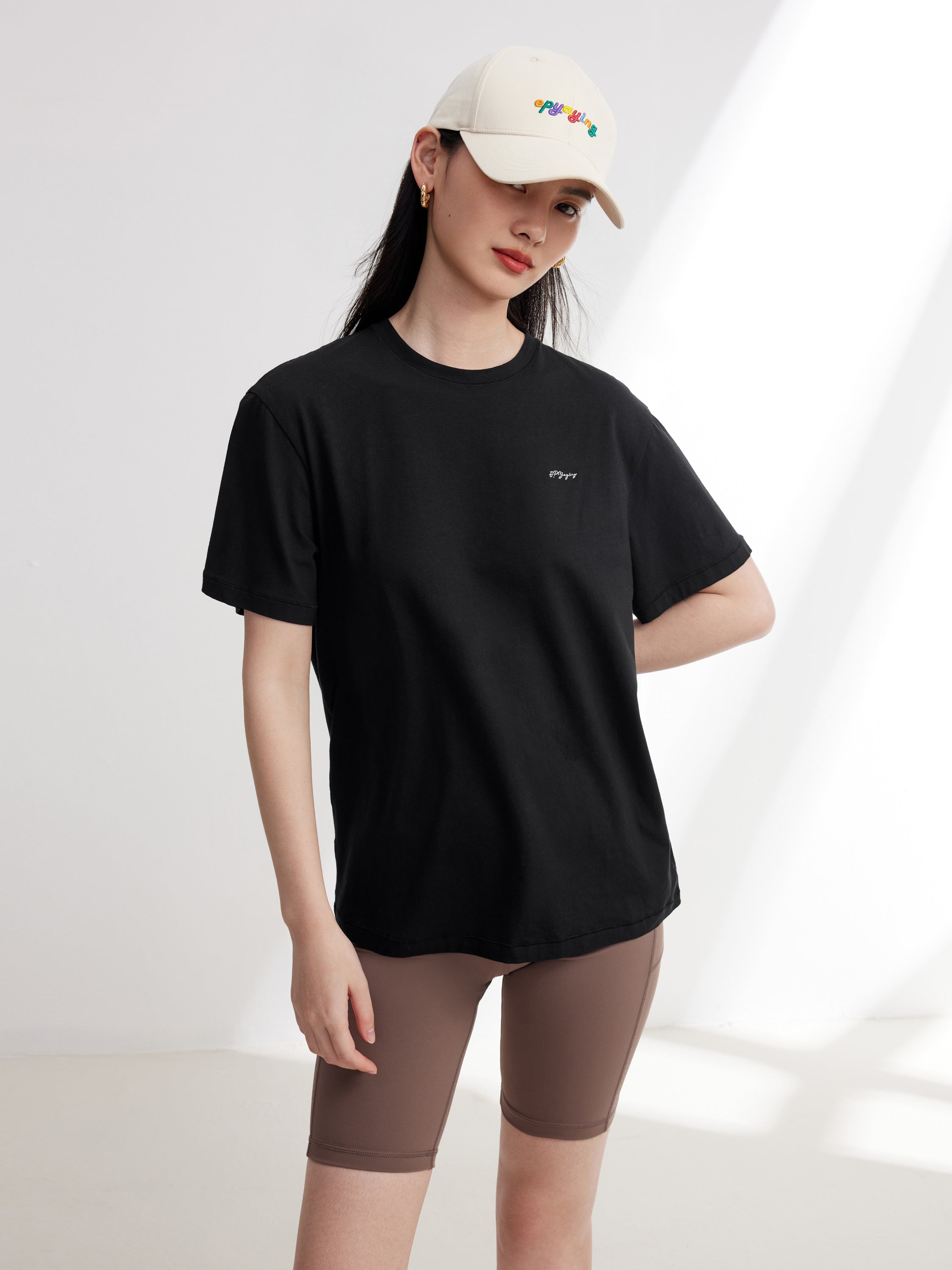 EP YAYING Black Tee