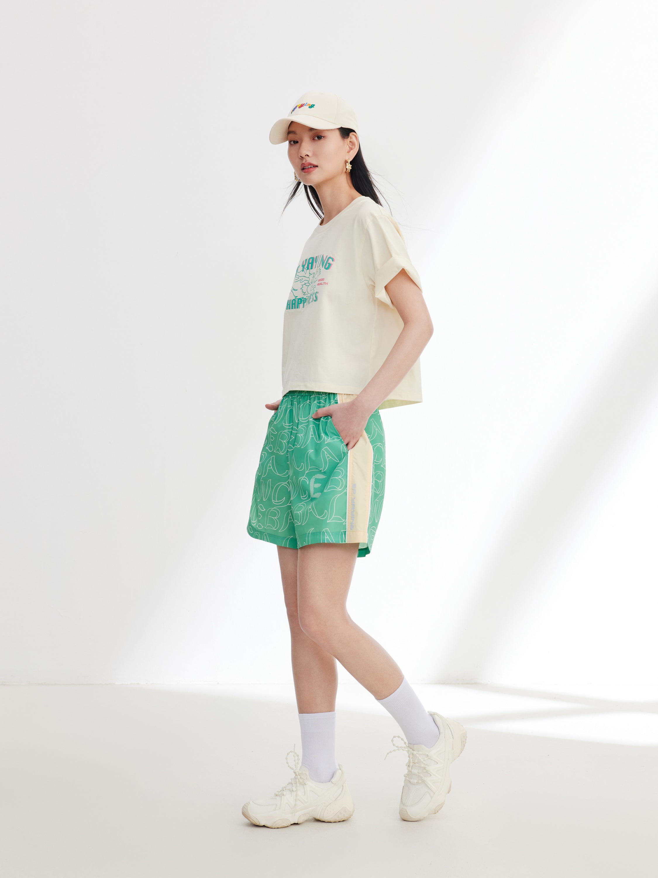 EP YAYING White Tee