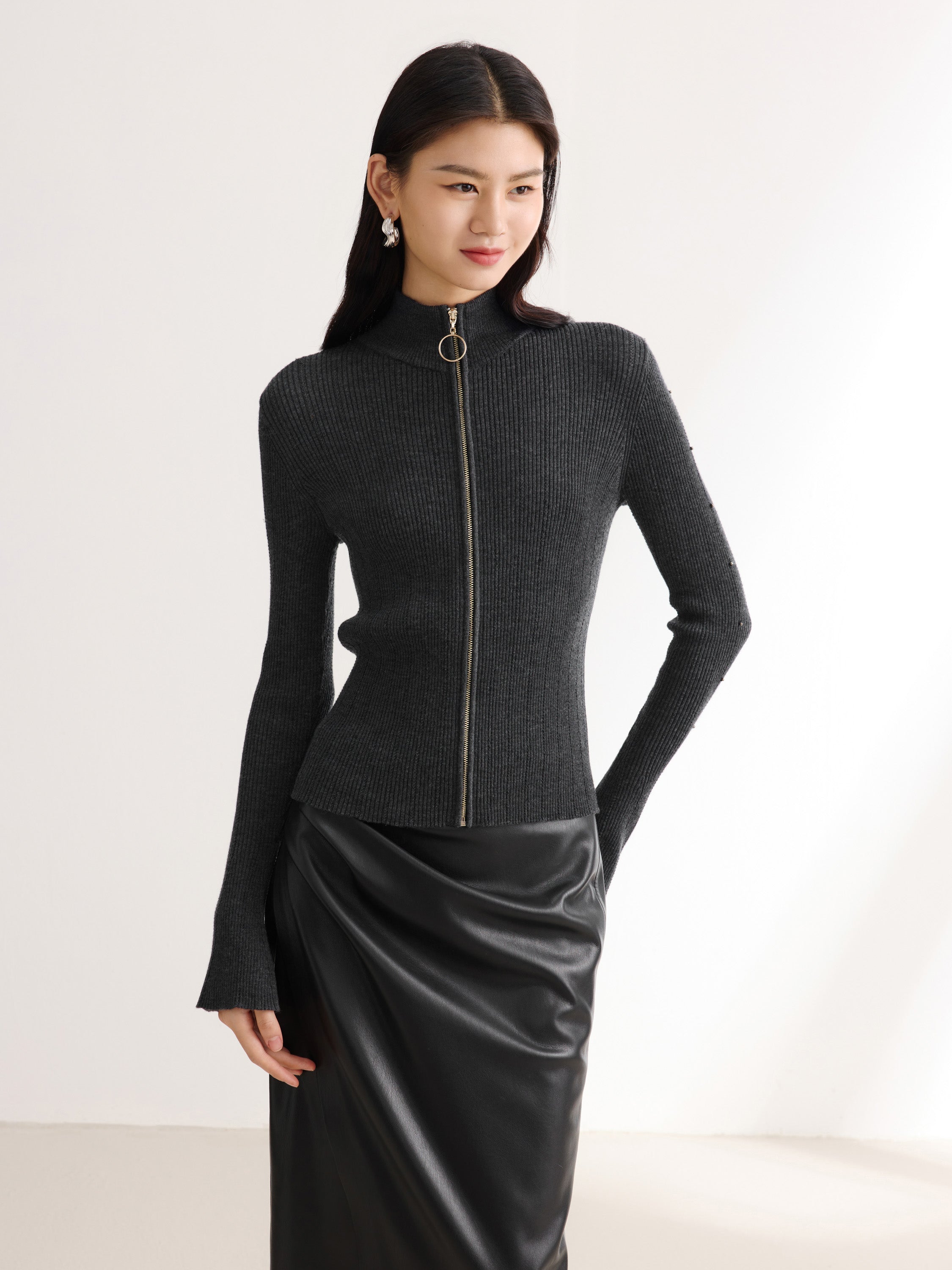 EP YAYING Black Fitted Top