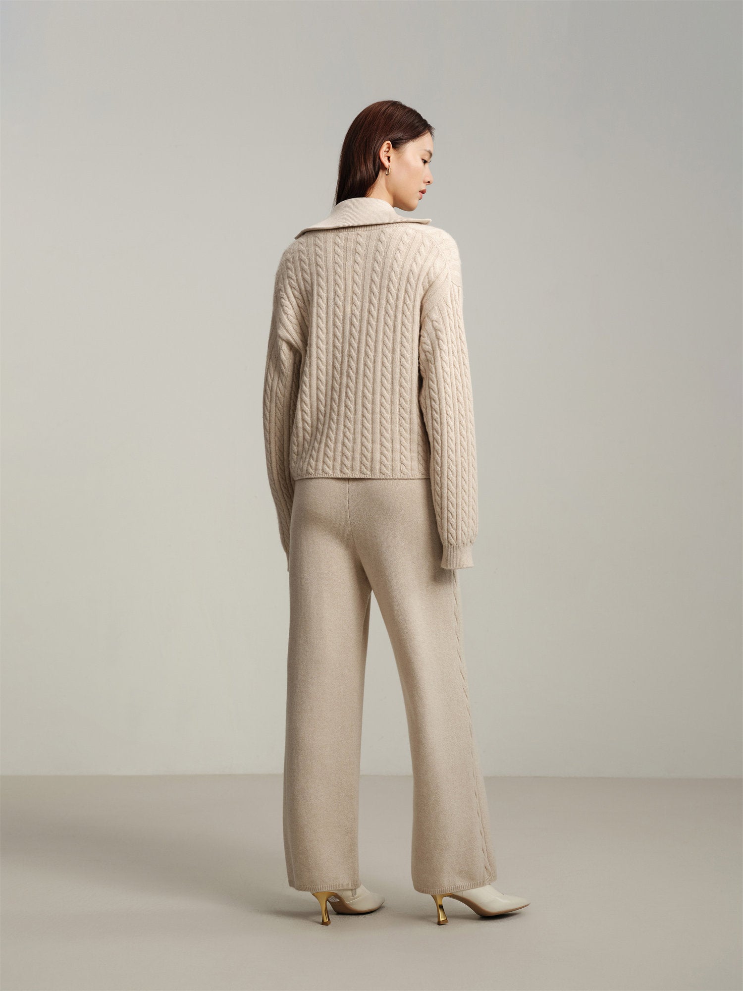 EP YAYING V-Neck Cable Knit Cashmere Sweater
