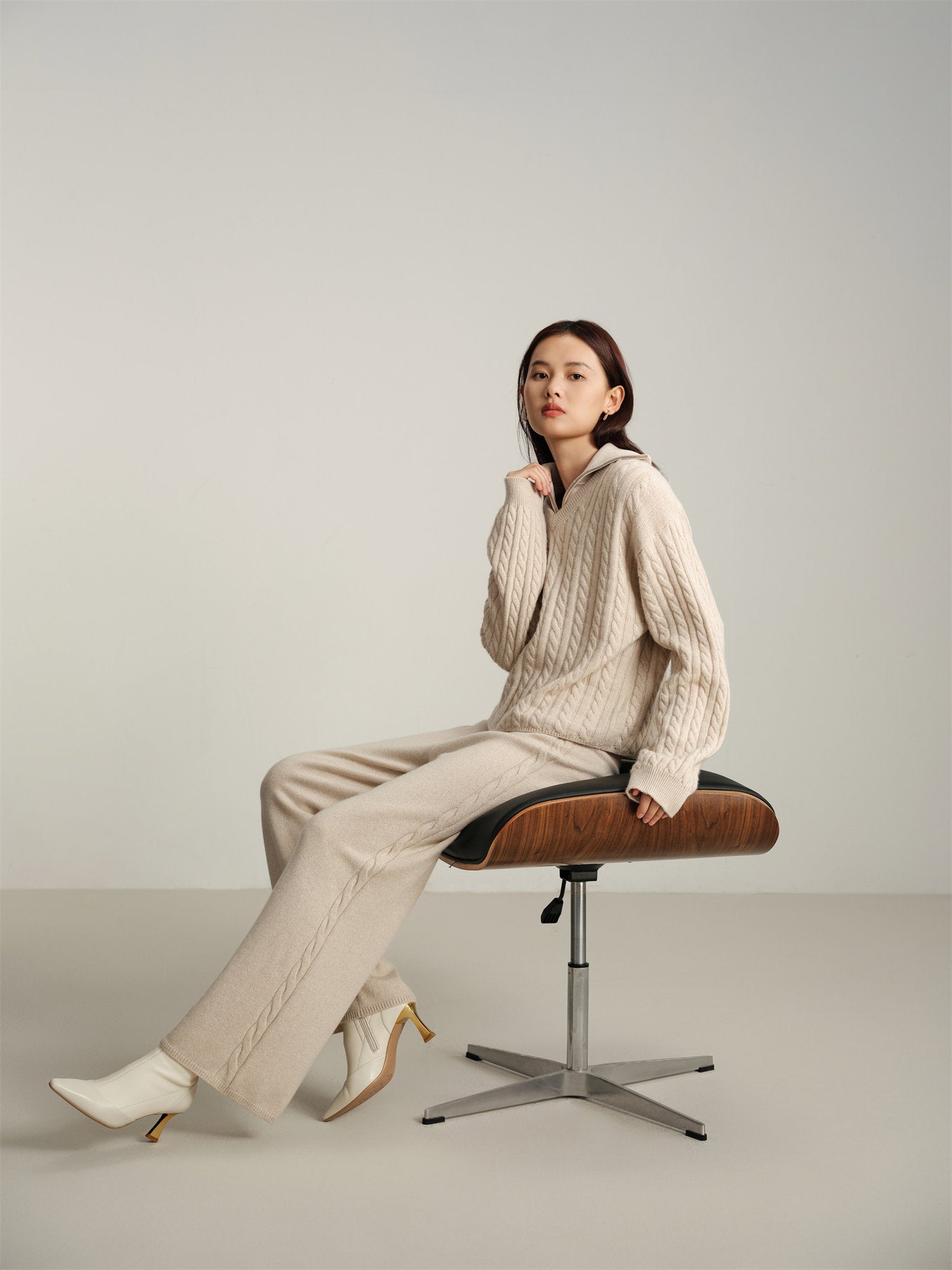 EP YAYING V-Neck Cable Knit Cashmere Sweater