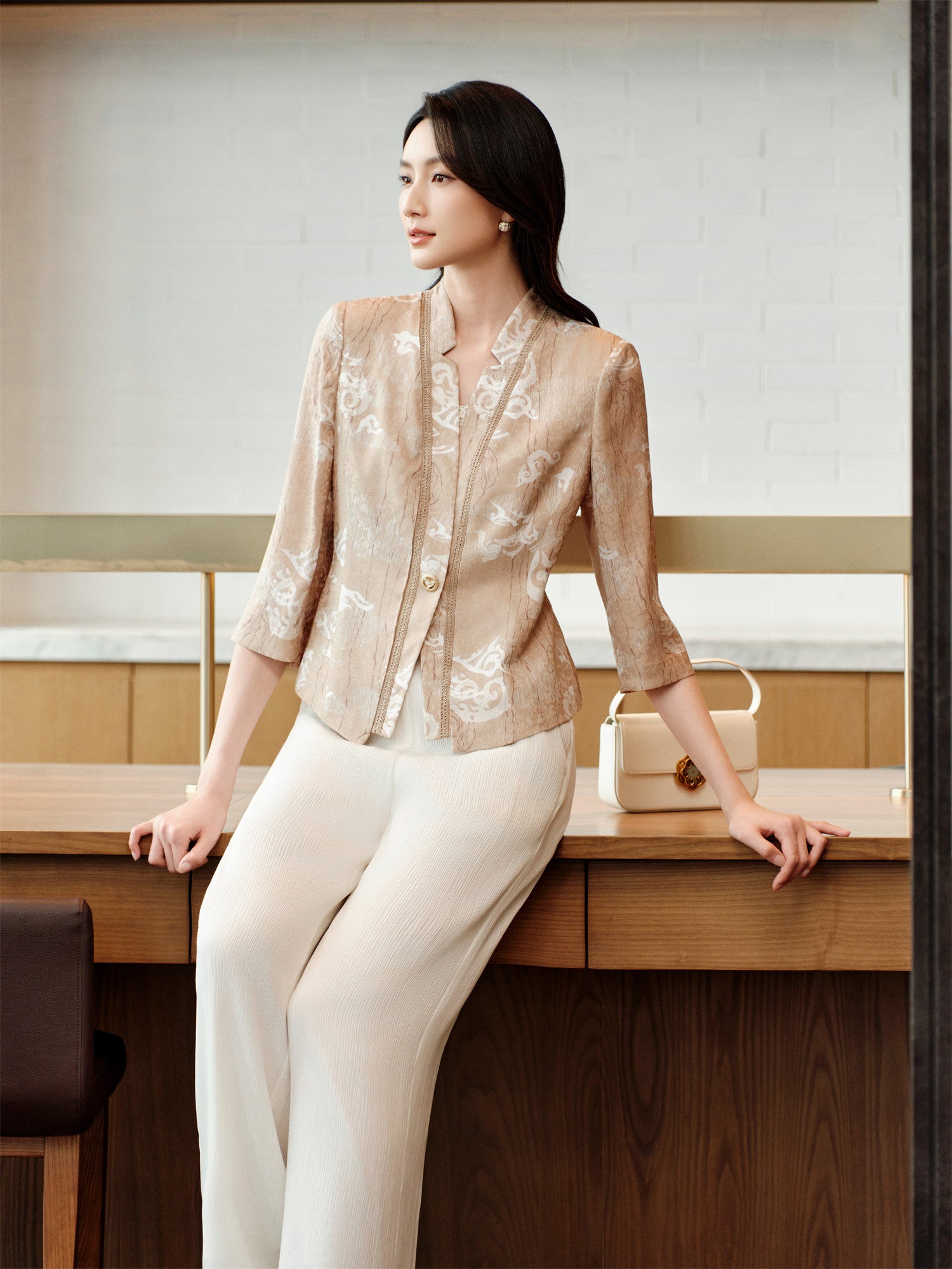 YAYING Silk Straight-Shoulder Blazer EPKES1107AE