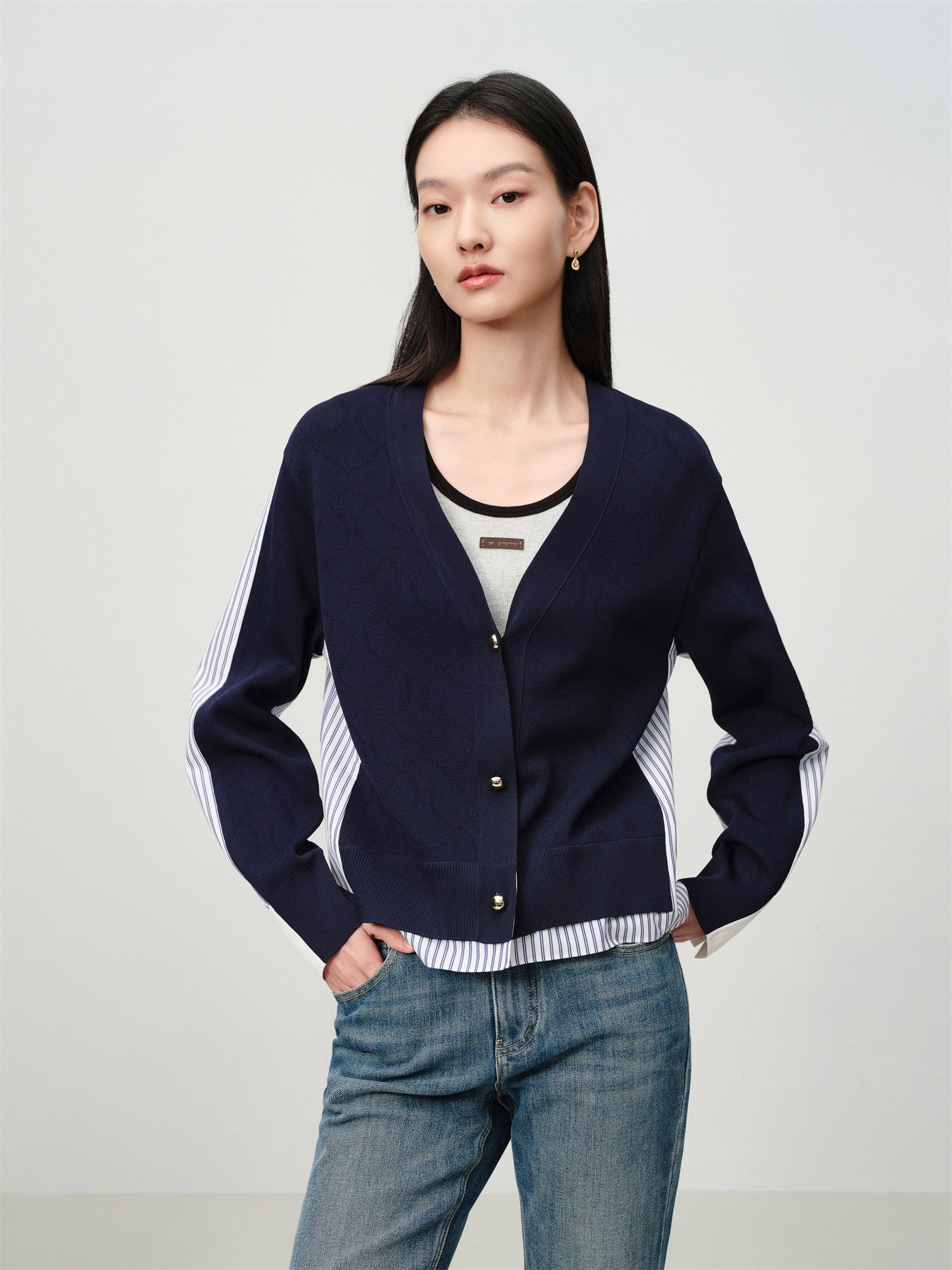 EP YAYING Knit-Panel Cropped Shirt EGKPC2247AZ