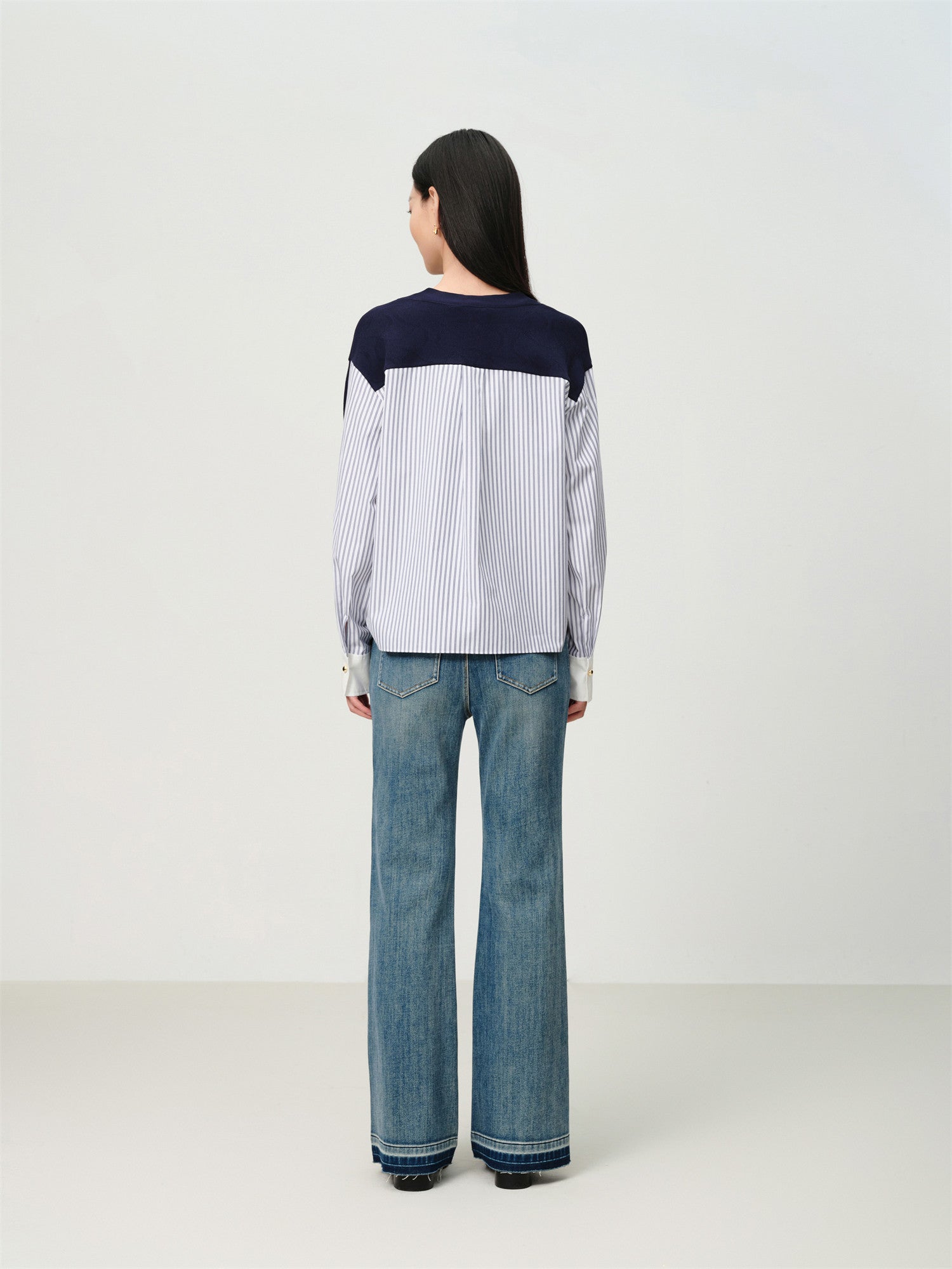 EP YAYING Knit-Panel Cropped Shirt EGKPC2247AZ