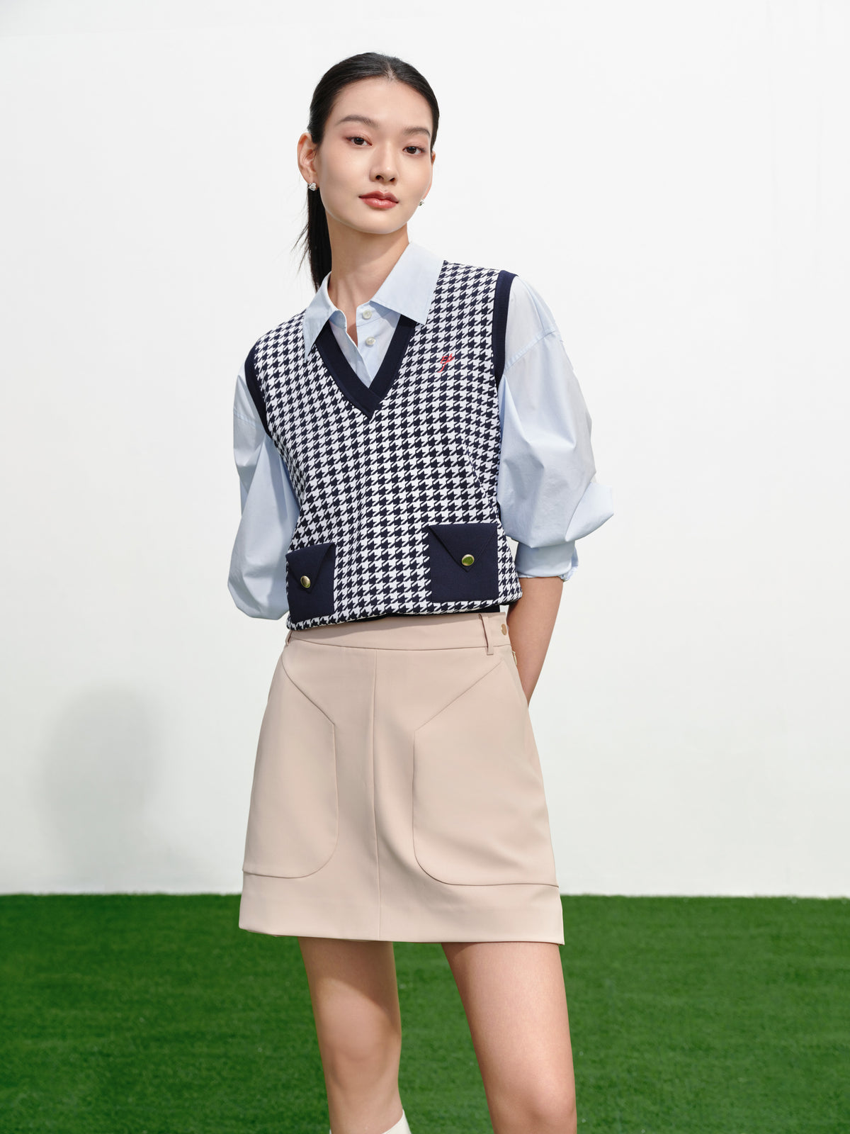 EP YAYING V-Neck Vest Sleeveless Knit Top