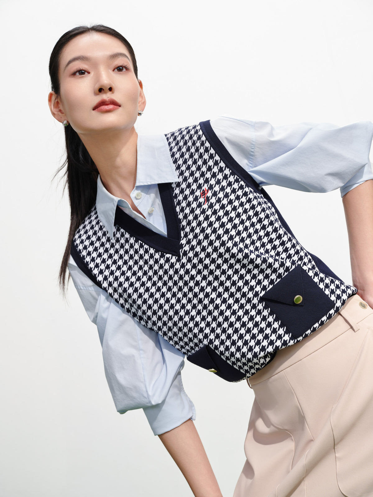 EP YAYING V-Neck Vest Sleeveless Knit Top