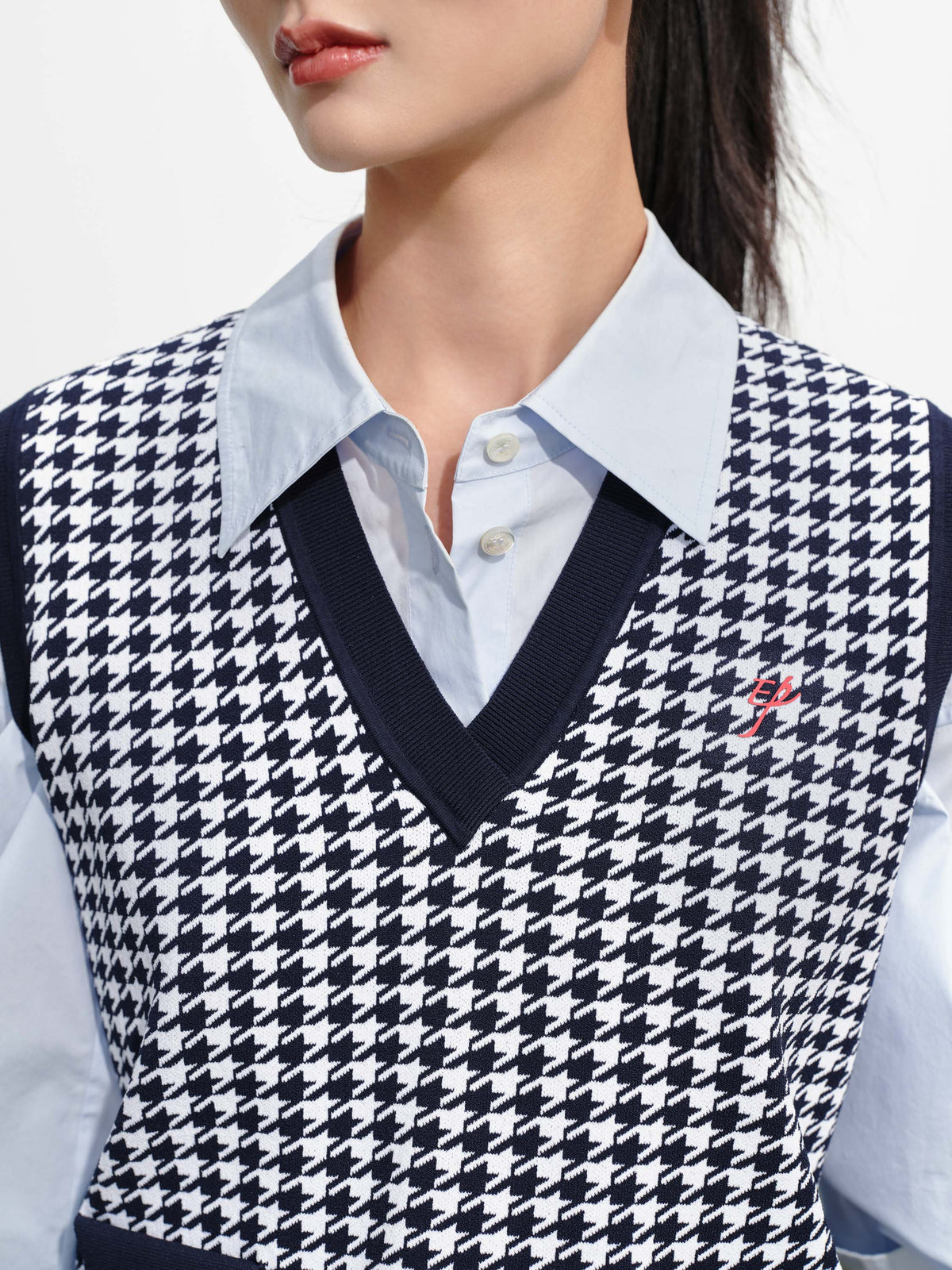 EP YAYING V-Neck Vest Sleeveless Knit Top