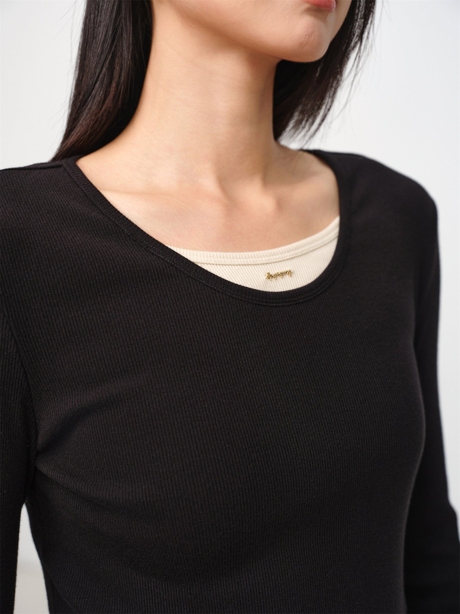 EP YAYING Slim-Fit Knit Base Layer Top EGKAS5516AH