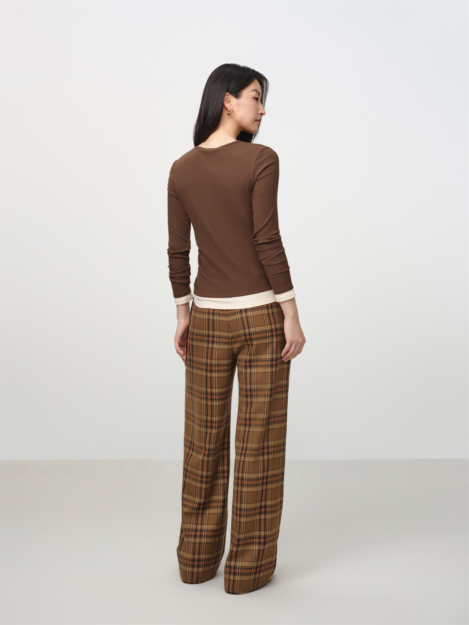 EP YAYING Slim-Fit Knit Base Layer Top EGKAS5516AK