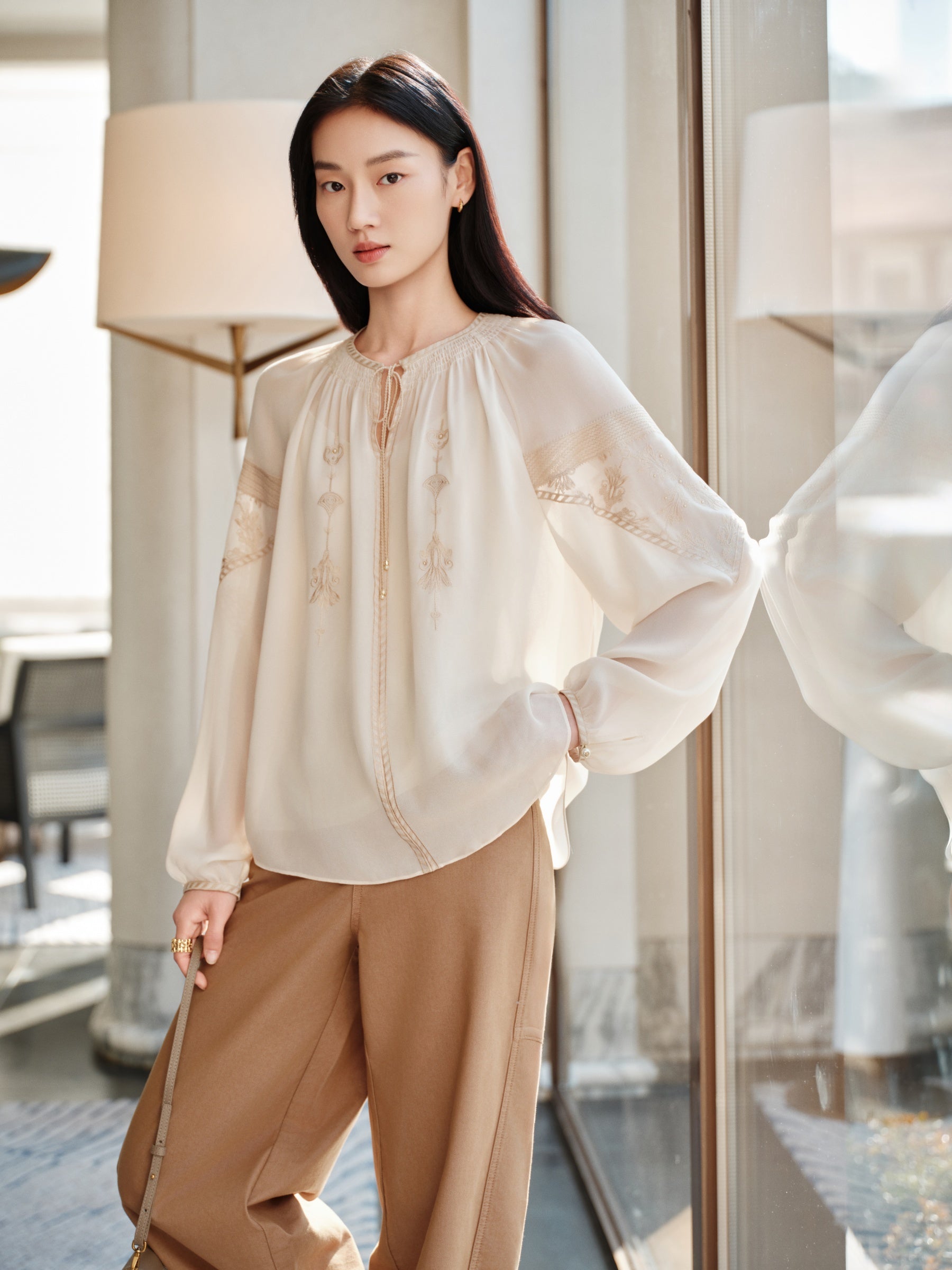YAYING Silk Lightweight Crewneck Blouse