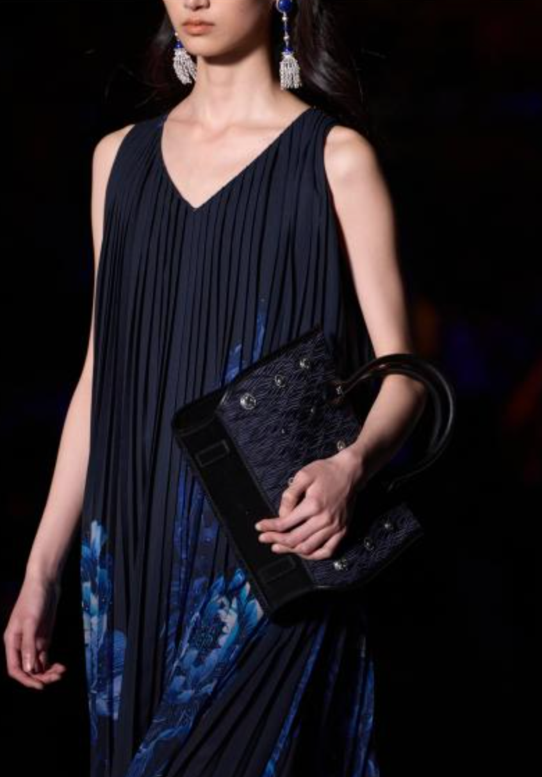 EP YAYING Pleated Acetate Tote Bag with Detachable Pouch