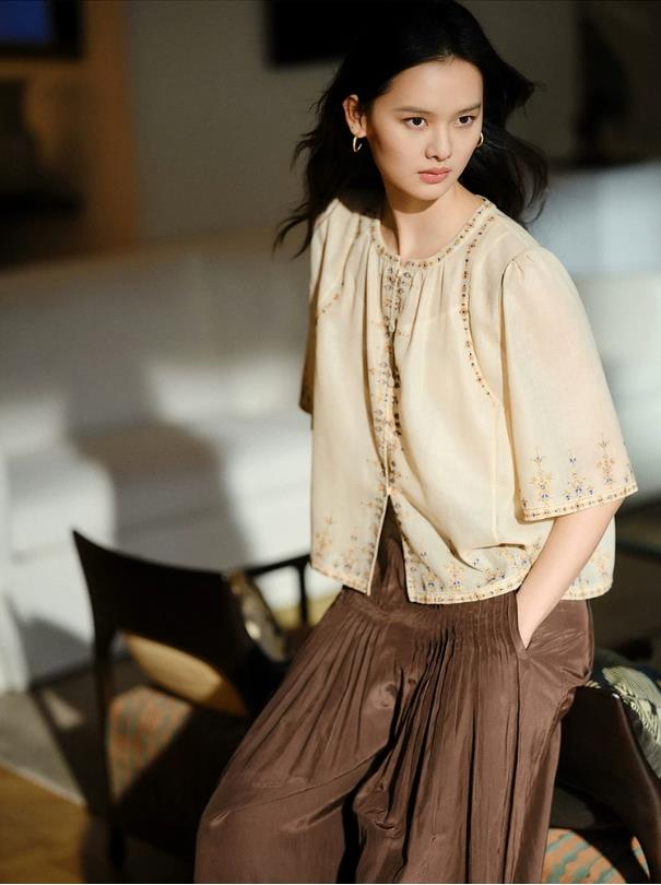 EP YAYING Printed Relaxed Fit Shirt with Dropped Shoulders and V-Neck