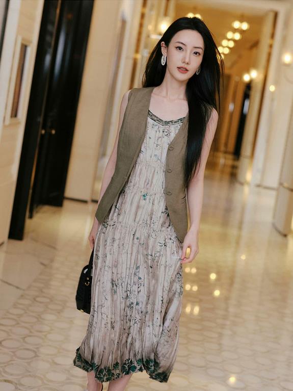 EP YAYING Floral Printed Pleated Belted Waist-Cinching Dress