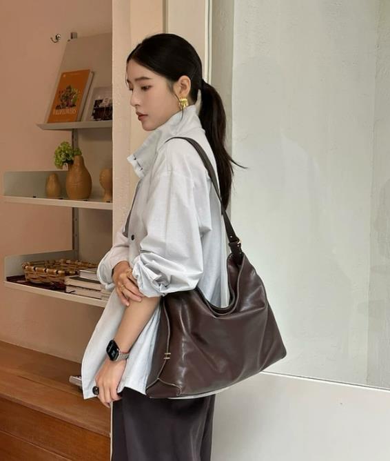 EP YAYING Hobo Bag EALALB601AH