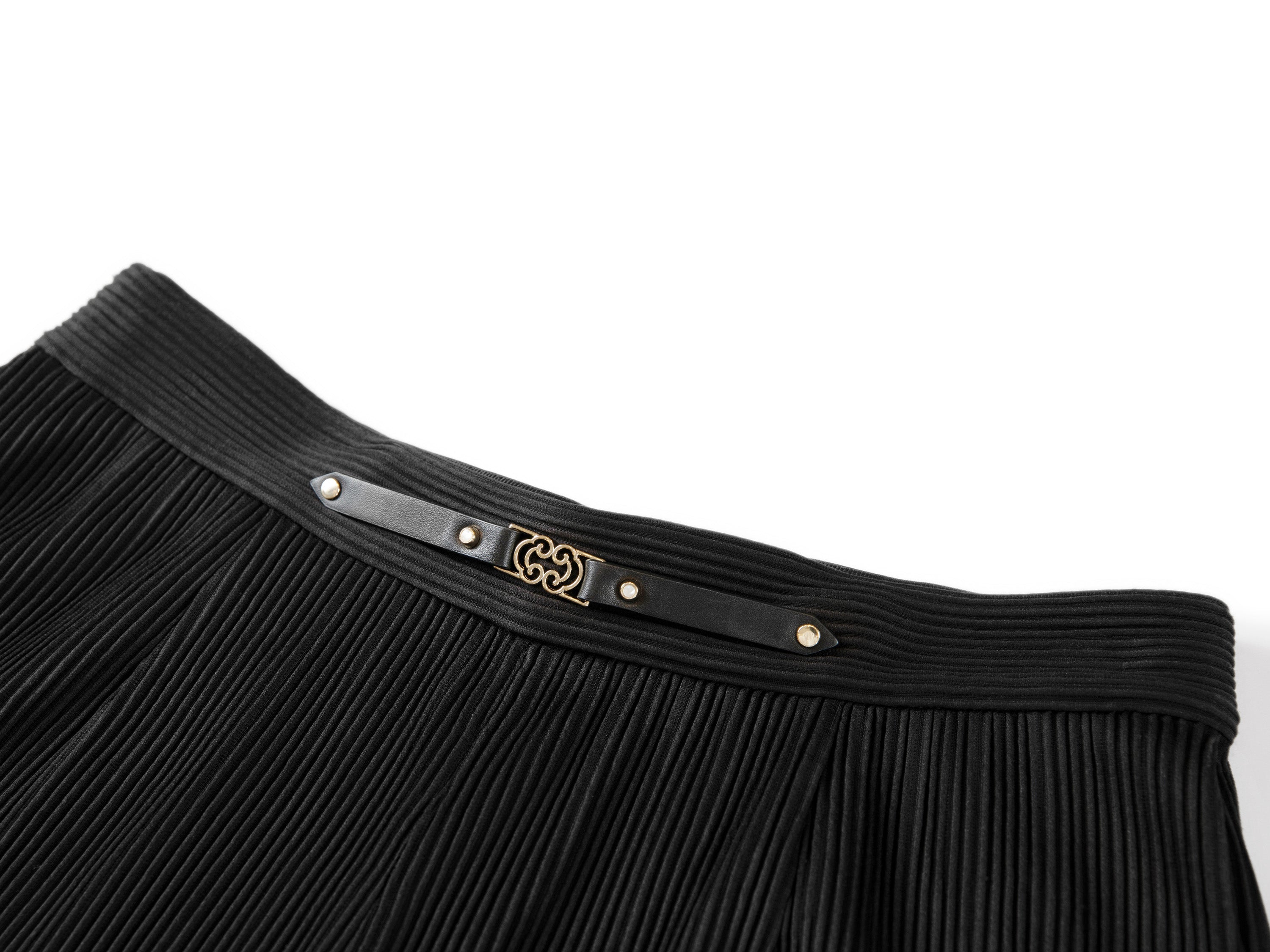 YAYING Black Straight-Leg Pants