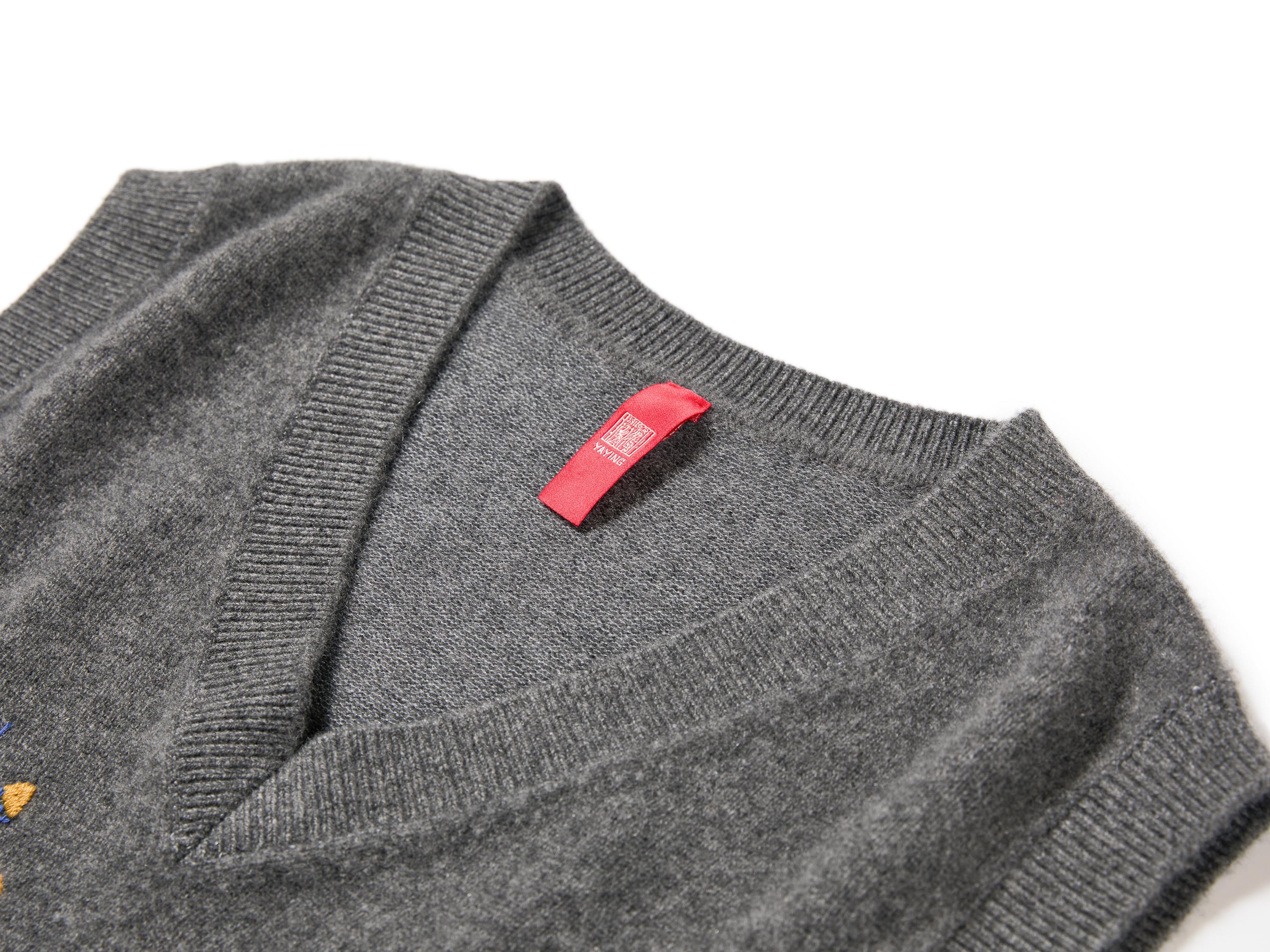 YAYING Wool Cashmere Embroidered V-Neck Vest