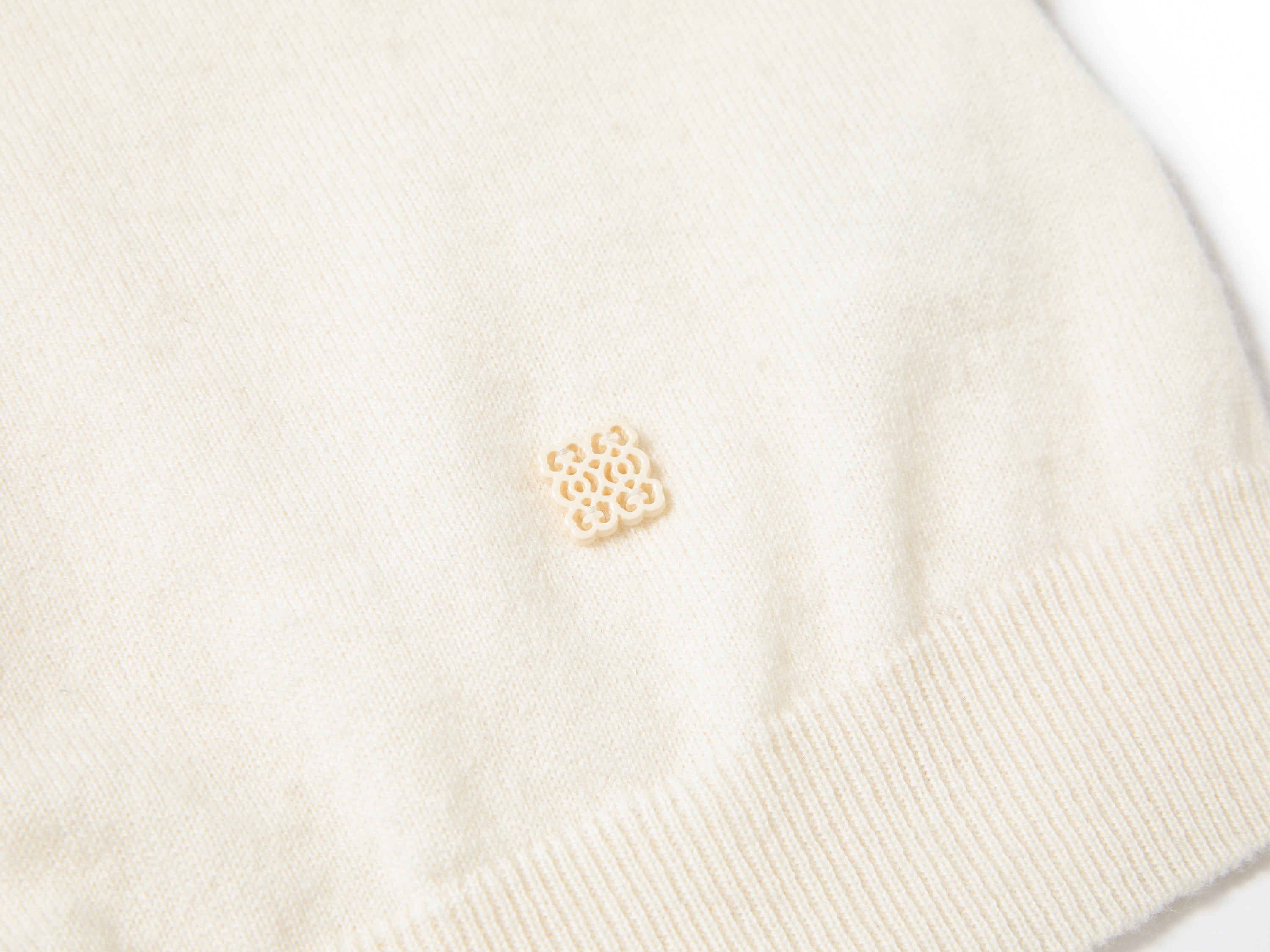 YAYING Classic H-Silhouette Cashmere Knit Vest