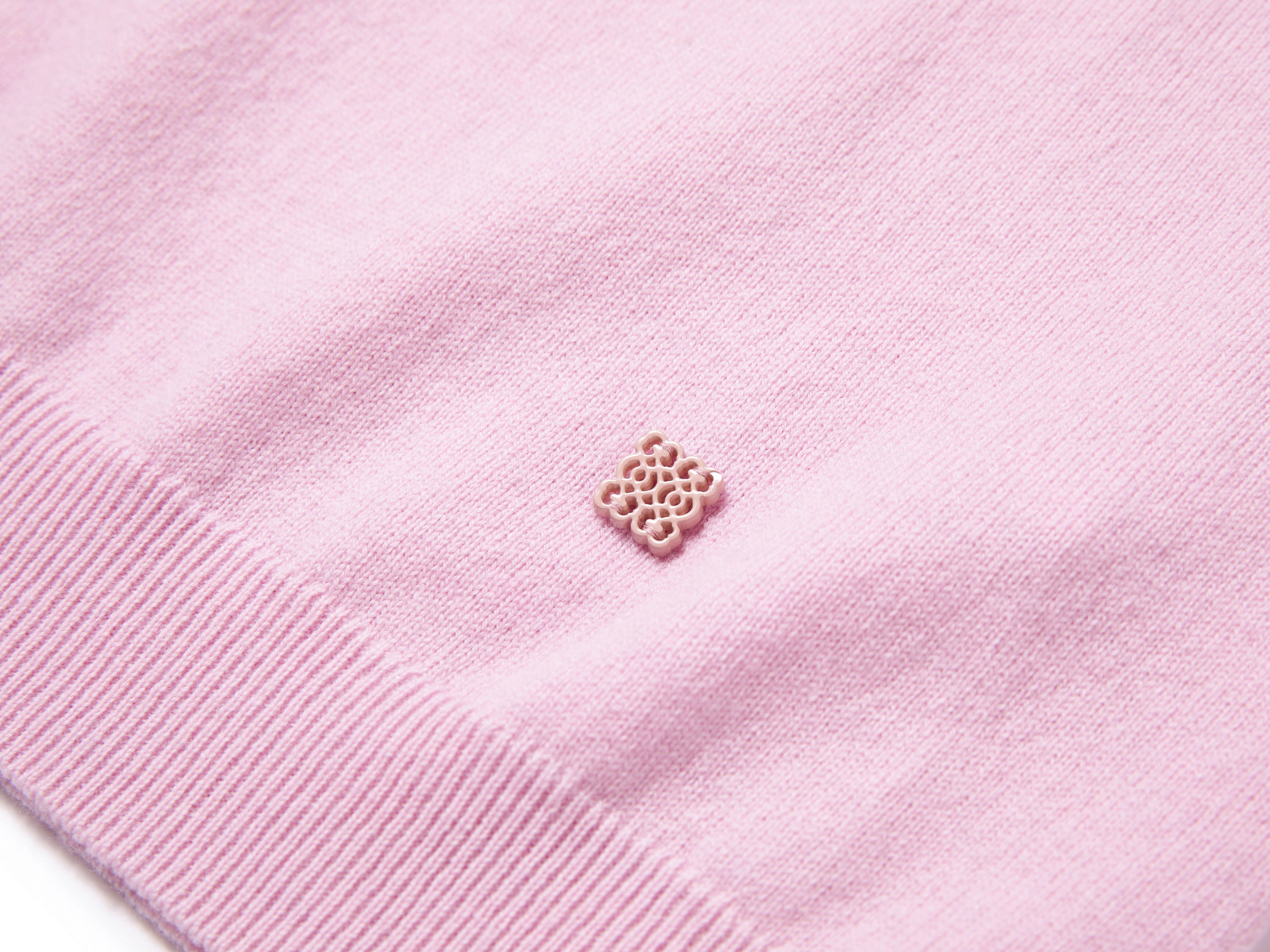 YAYING Classic H-Silhouette Cashmere Knit Vest