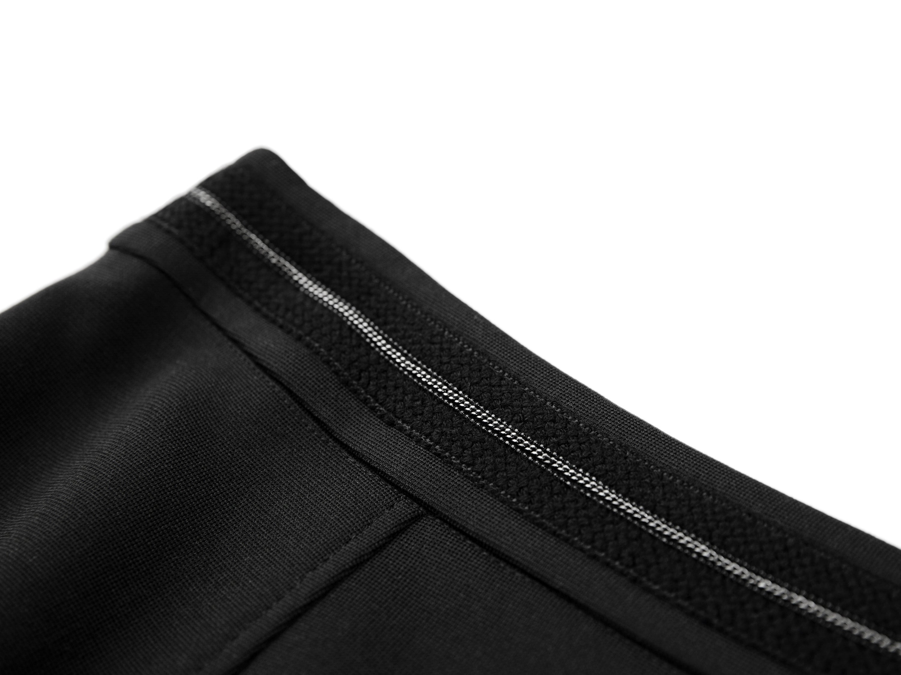 YAYING Black Minimal Skirt