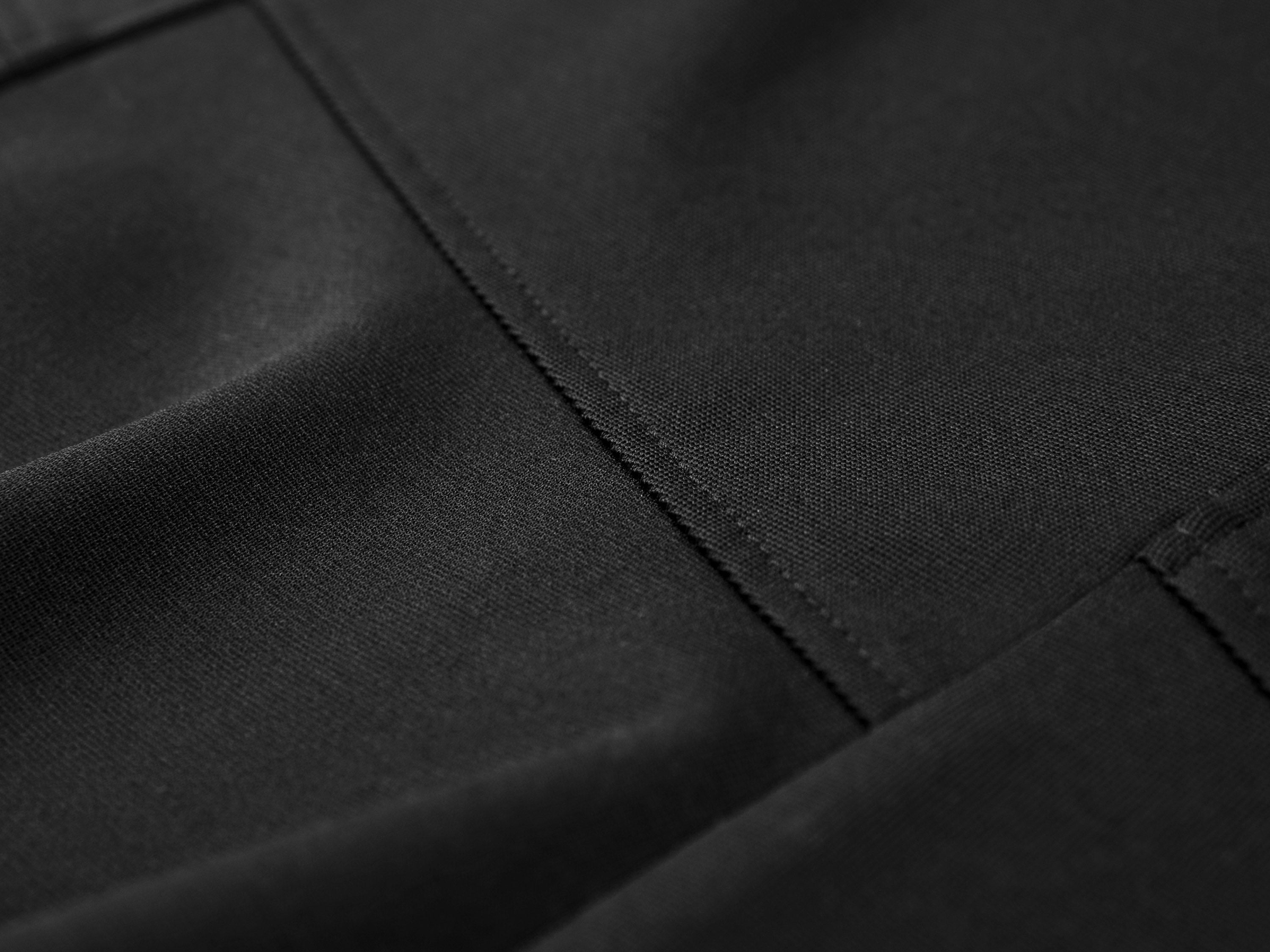 YAYING Black Minimal Skirt