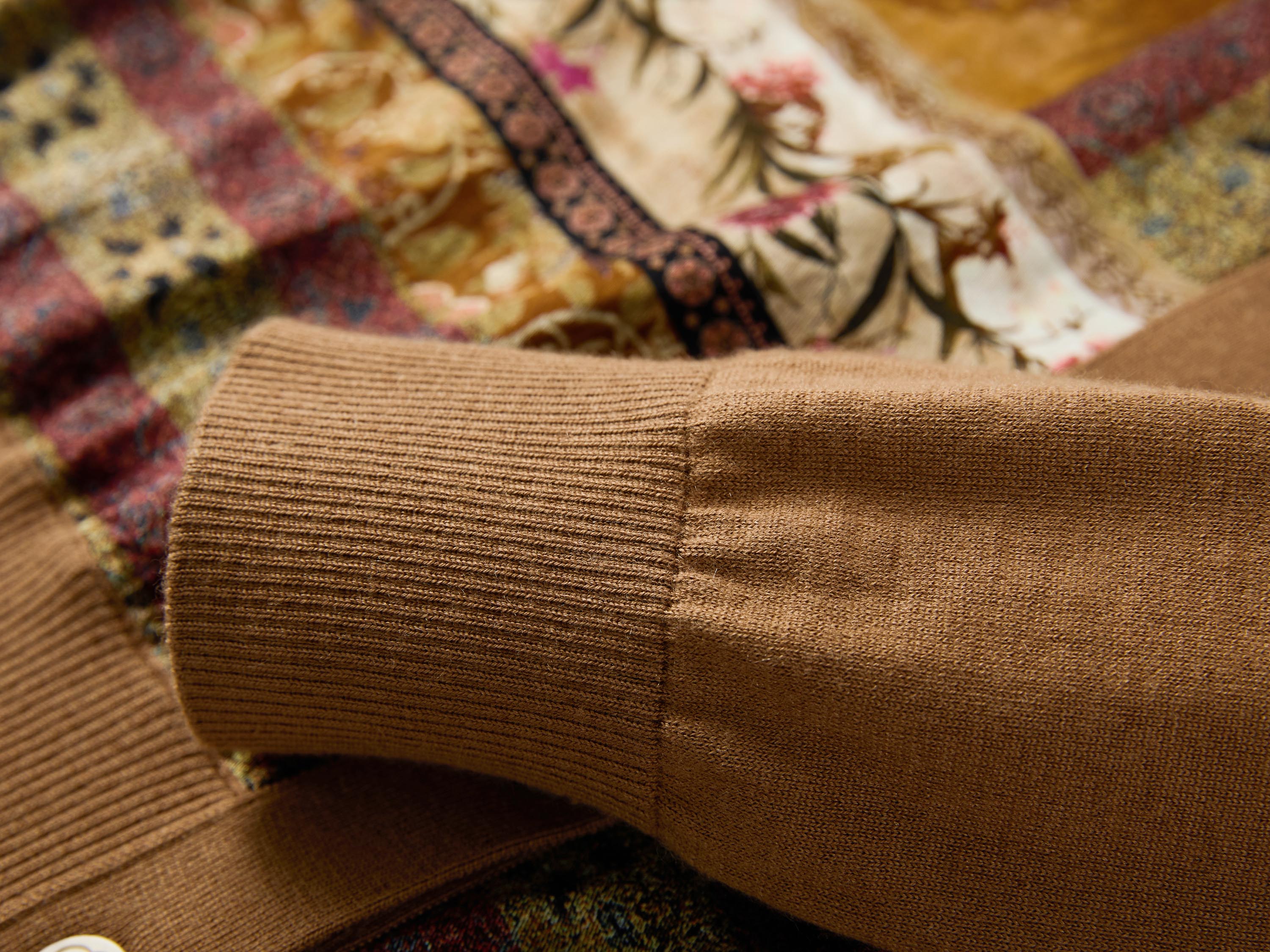 YAYING Silk-Wool V-Neck Printed Cardigan