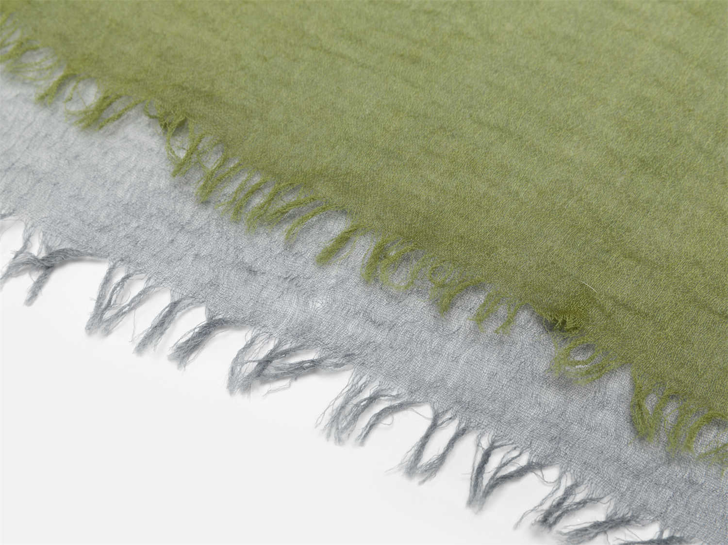 EP YAYING Gradient Water-Soluble Cashmere Scarf