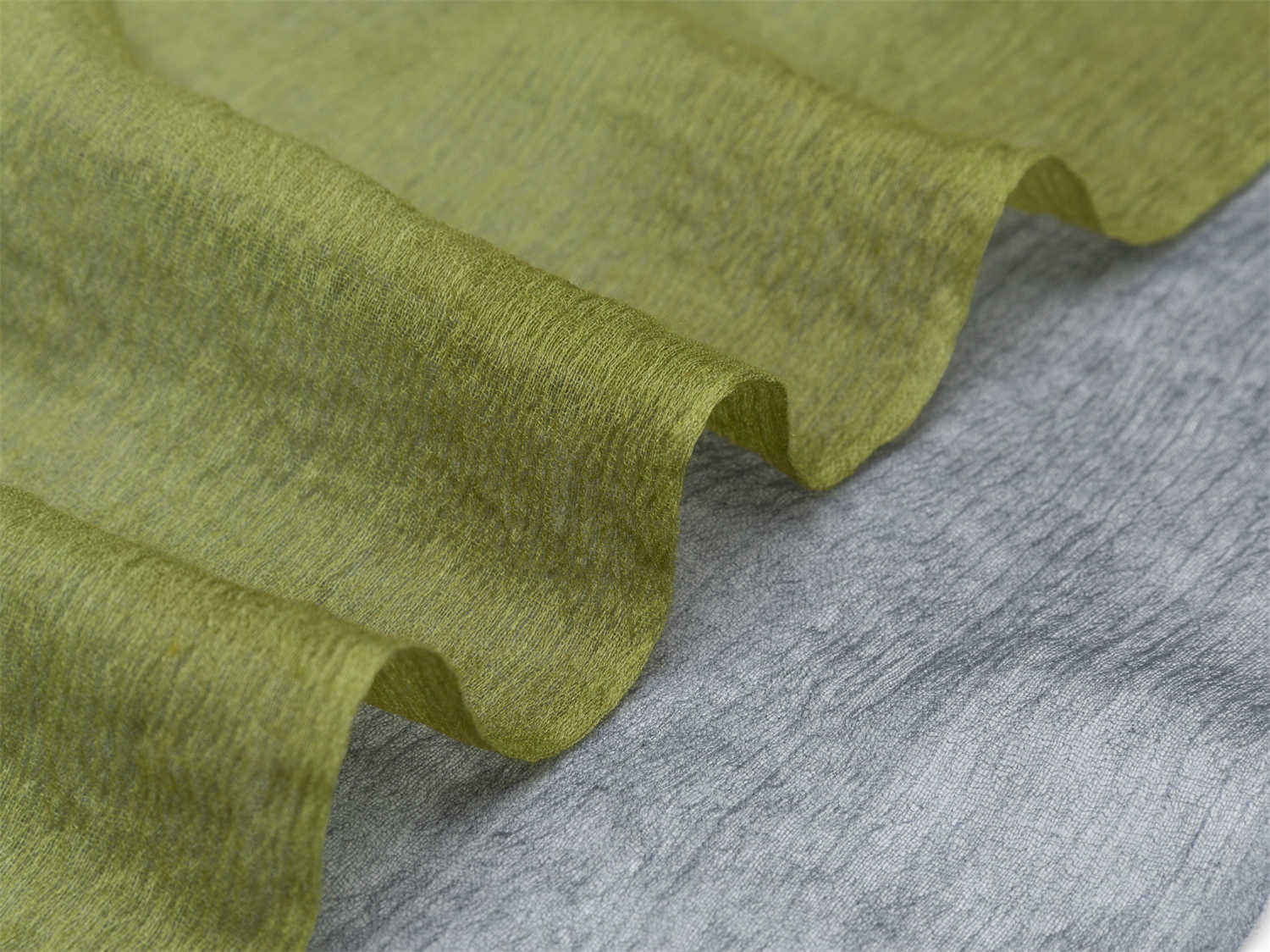 EP YAYING Gradient Water-Soluble Cashmere Scarf