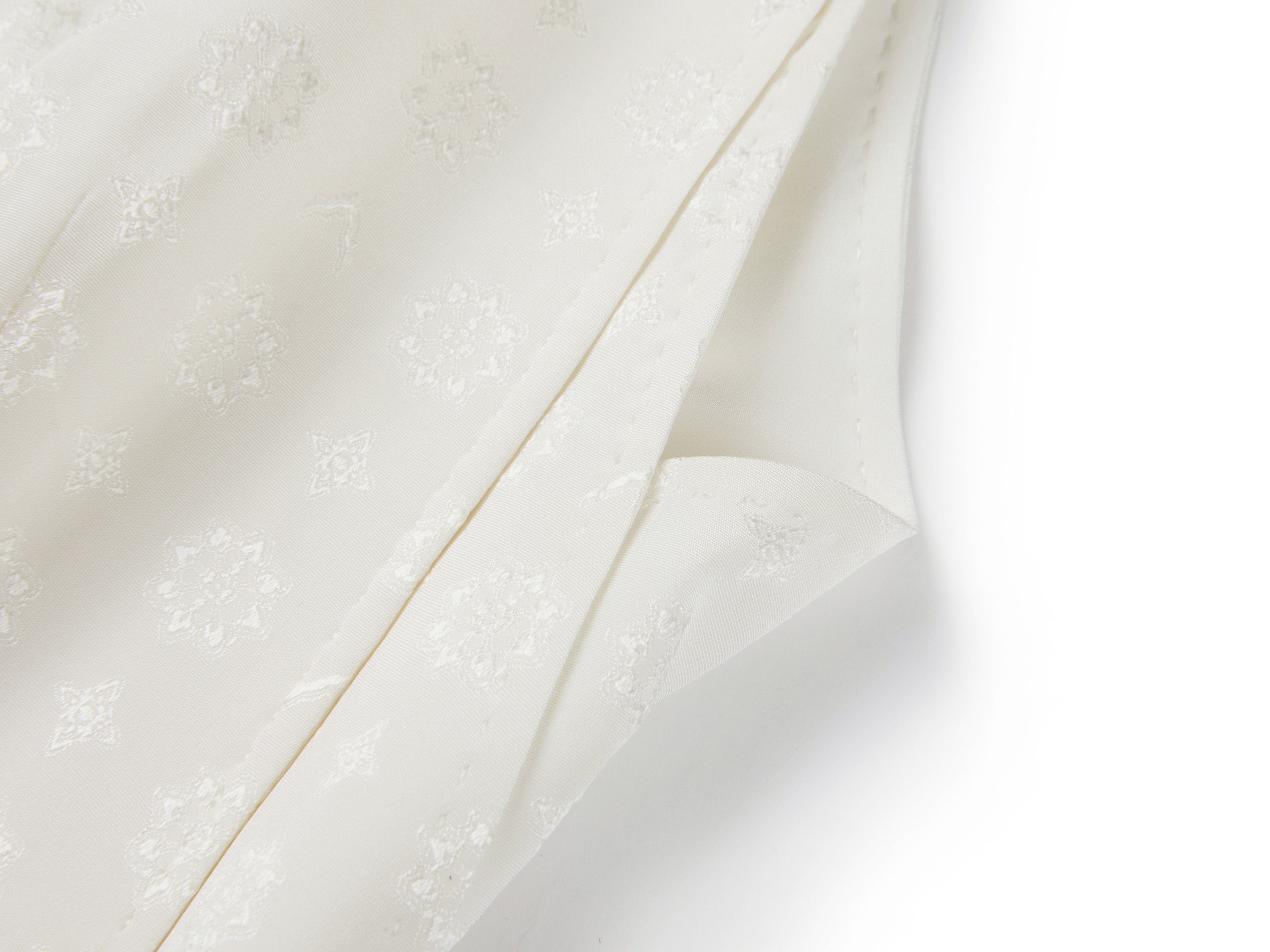 YAYING White Sleeveless Top