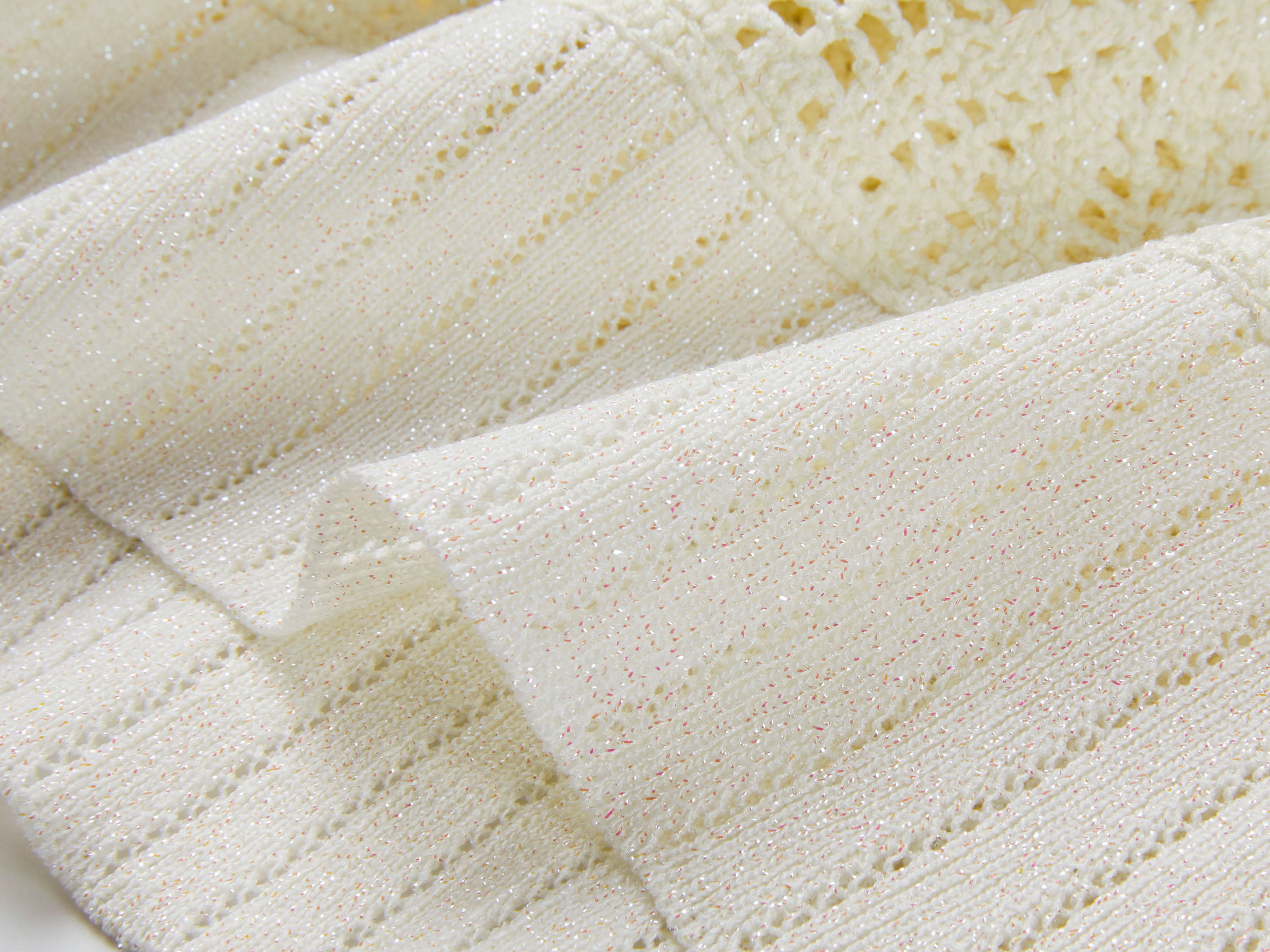 YAYING White Textured Knit Top