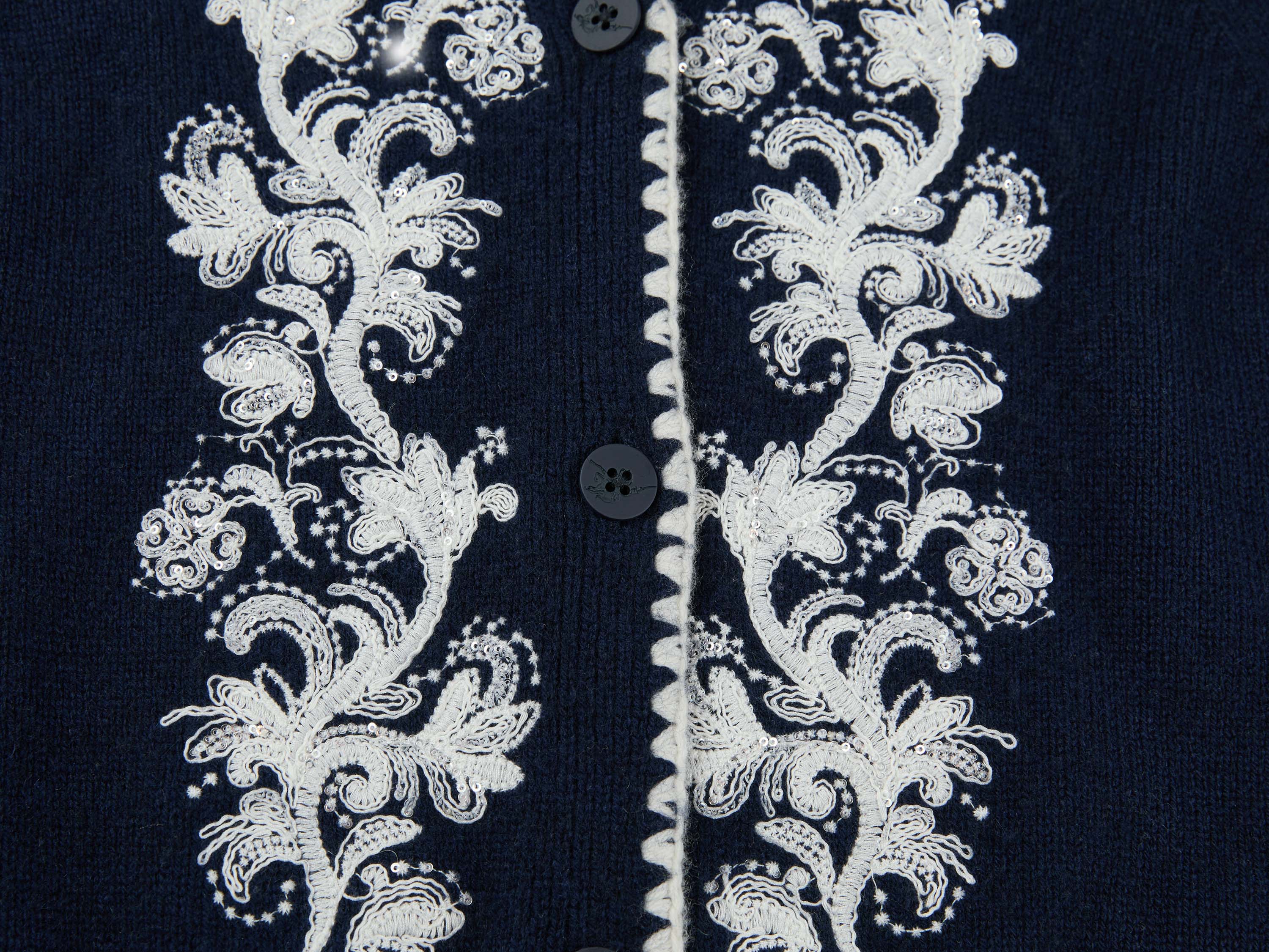 EP YAYING V-Neck Embroidered Cashmere Knit Vest