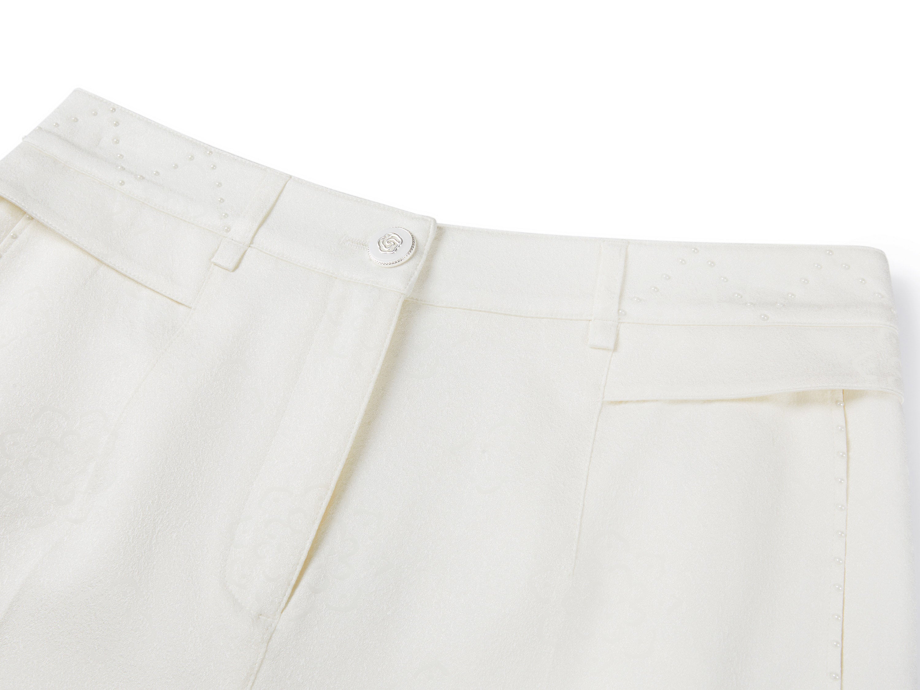 YAYING White Casual Shorts