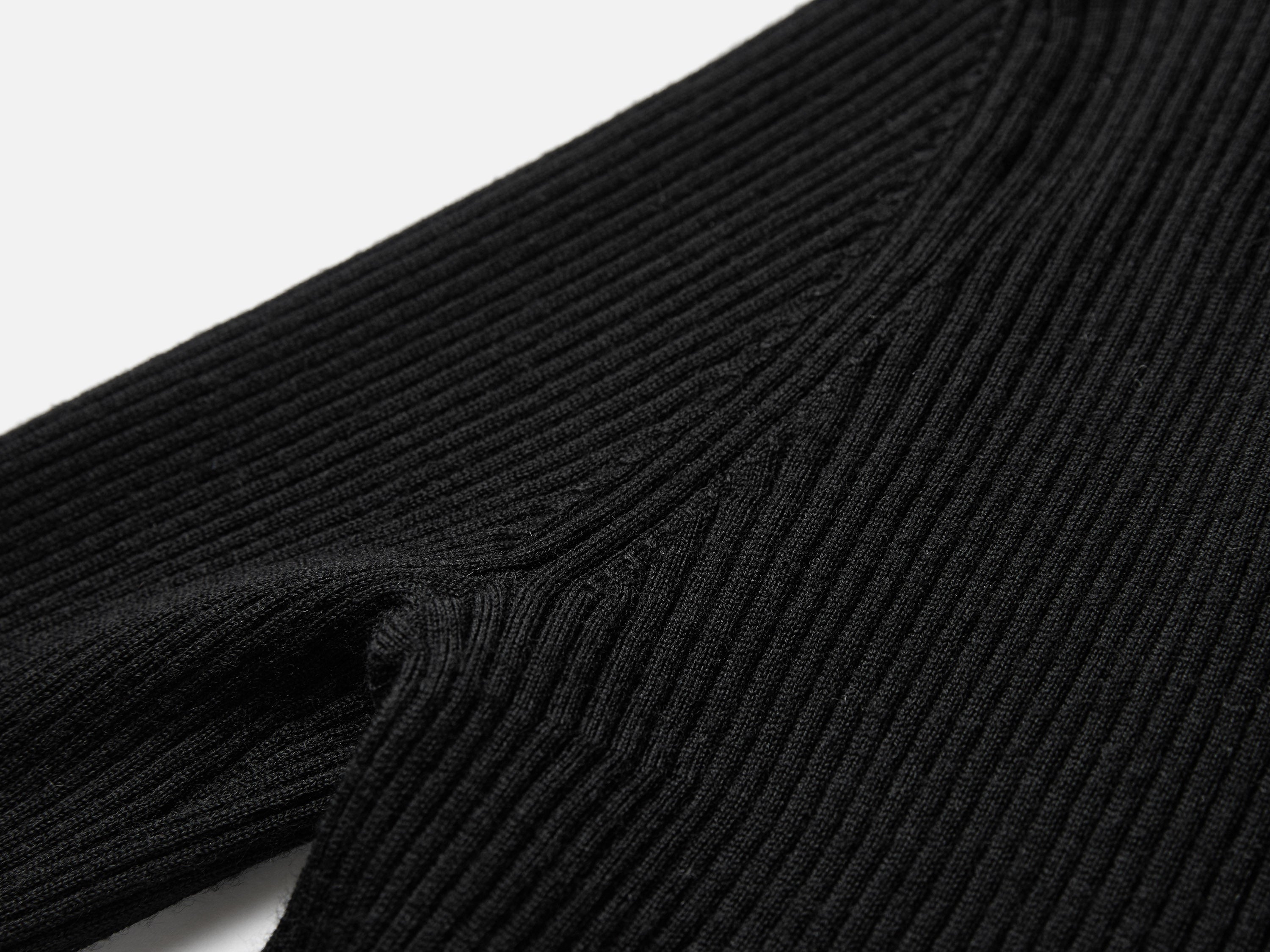 EP YAYING Blue Label V-Neck Base Layer Top
