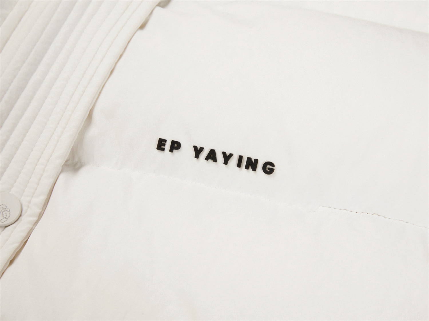 EP YAYING Reversible Down Vest EGKIAY017CW