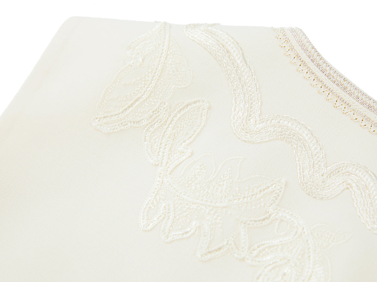 YAYING Wool-Silk Peony Embroidered Vest