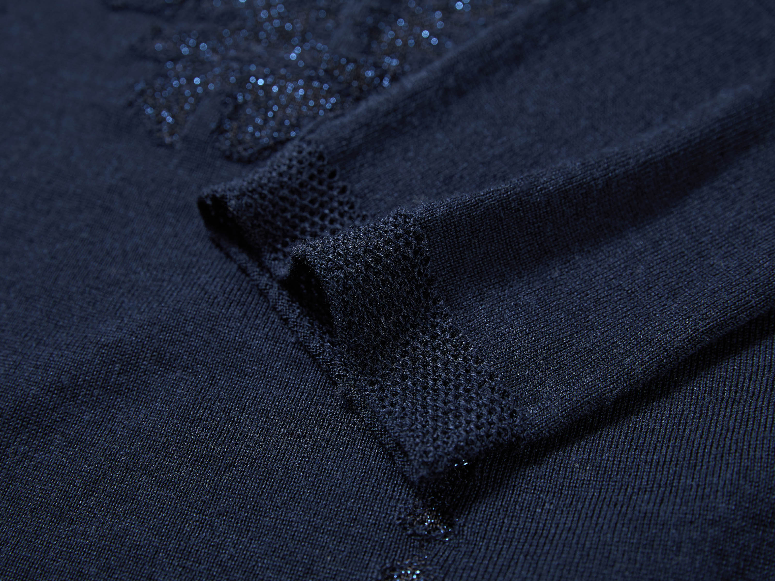 EP YAYING V-Neck Fitted Jacquard Knit Top