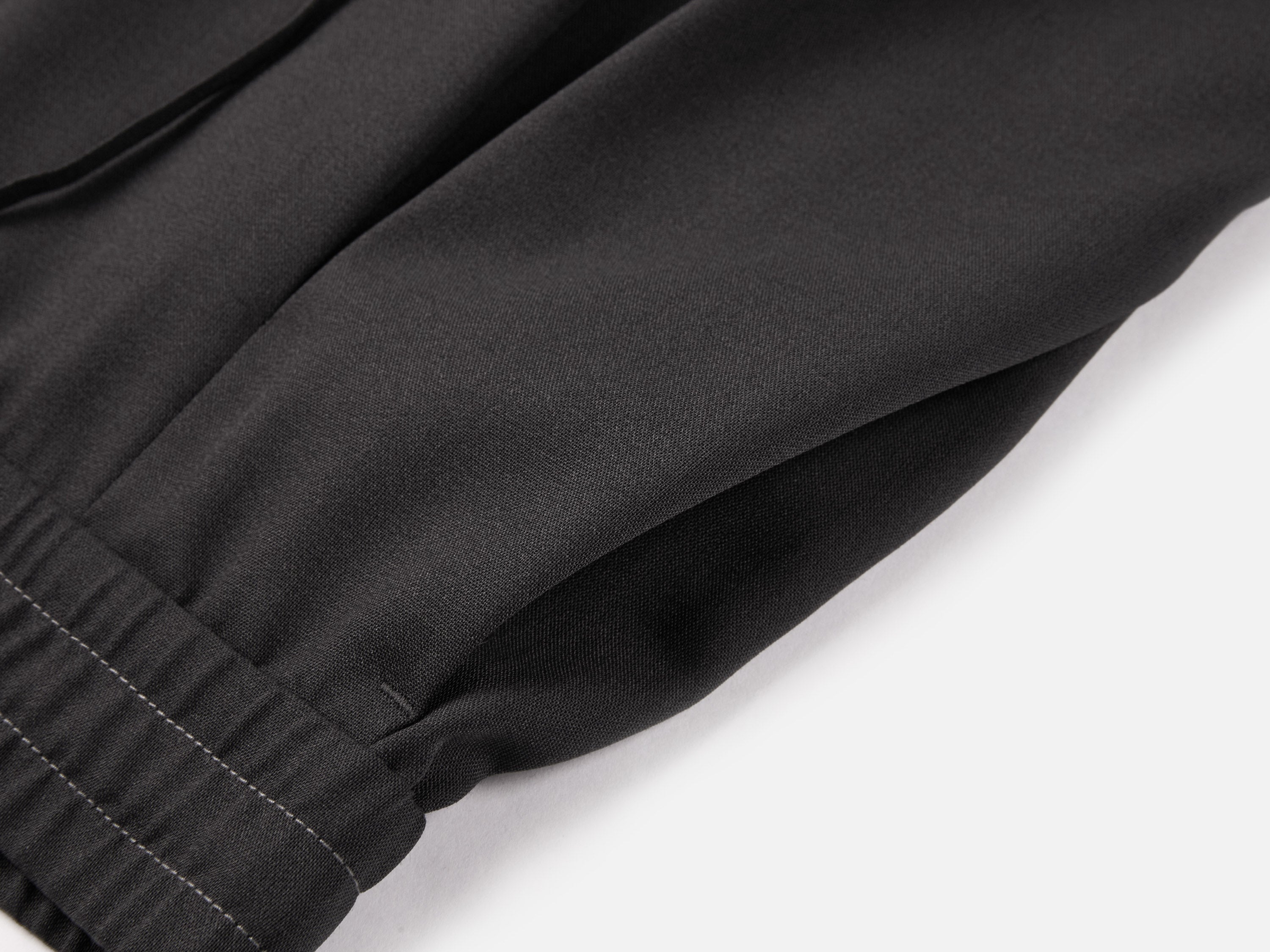EP YAYING Lightweight Wool Relaxed Wide-Leg Pants in Deep Gray