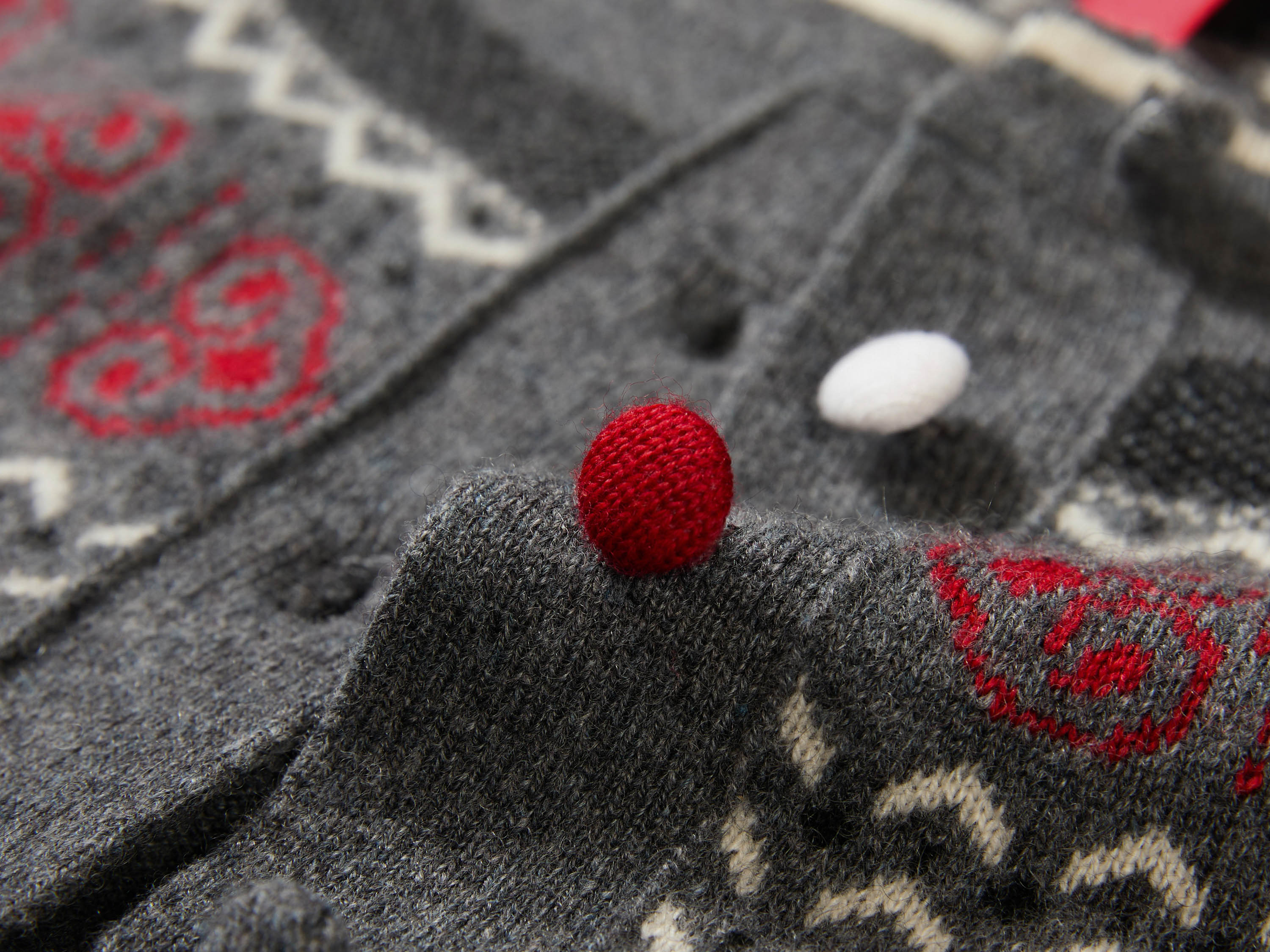 YAYING Ruyi Mountain Sea Jacquard Knit Cardigan