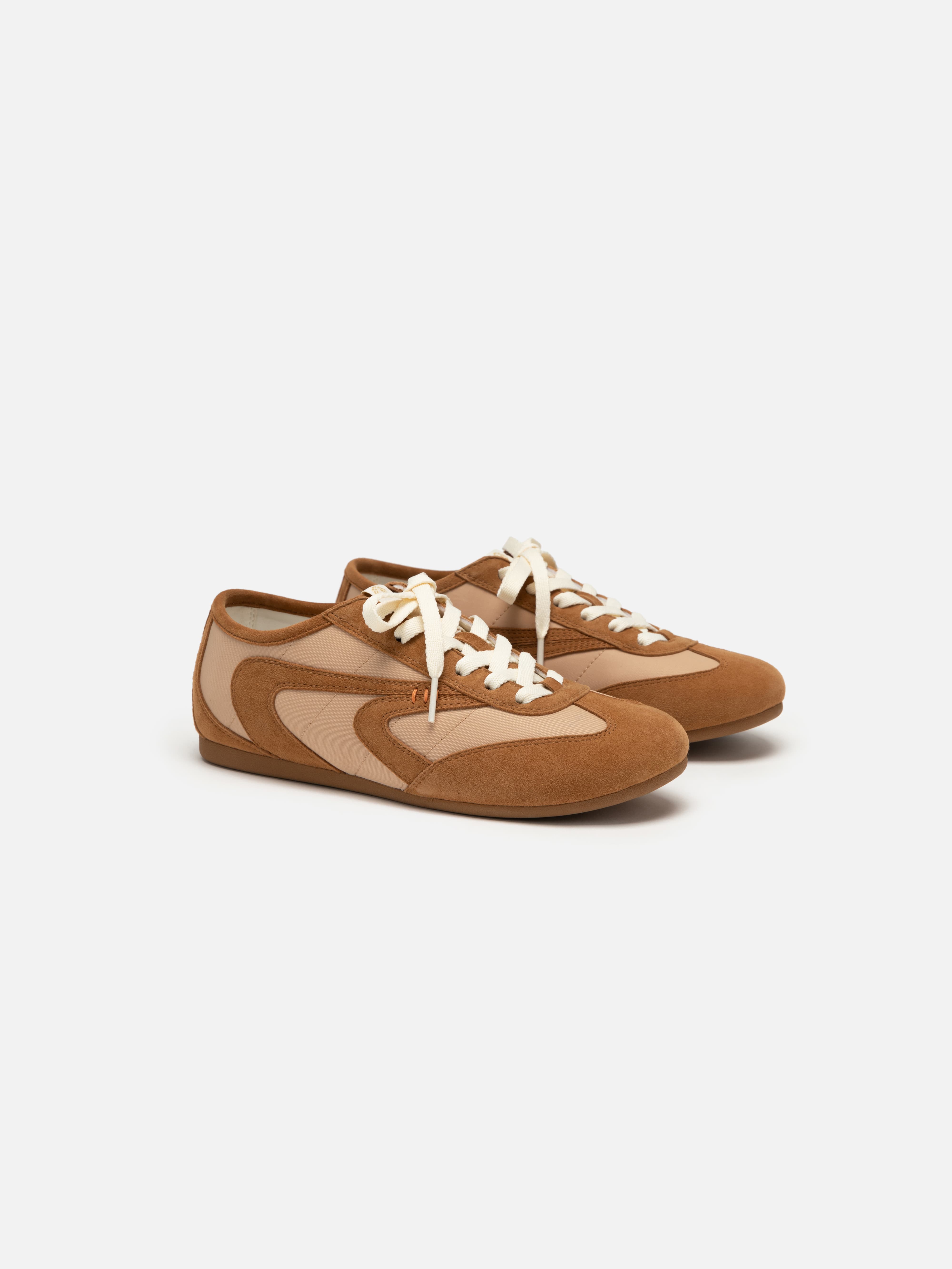 Lightweight Flat Shoes Tan